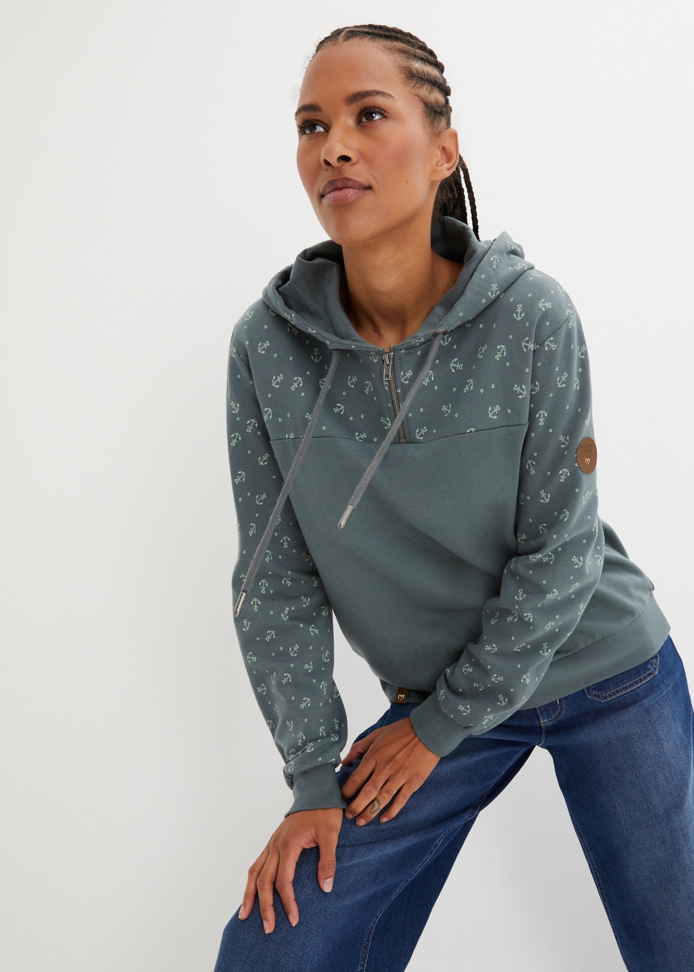 bonprix Hoodie »Kapuzensweatshirt mit Reissverschluss aus reiner Baumwolle«, lässig geschnittene Passform, mit maritimem Muster und Anker-Motiven
