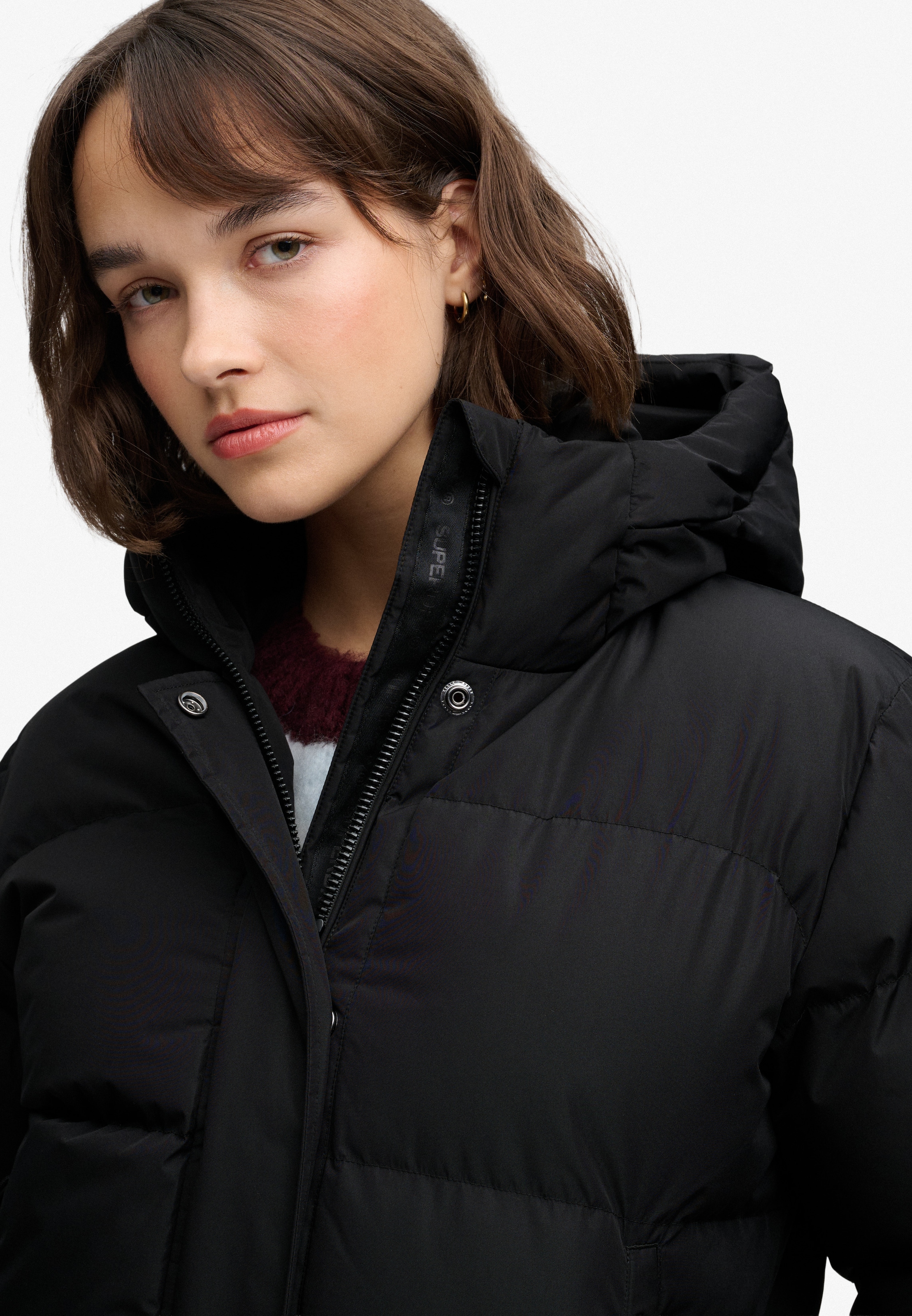 Superdry Veste matelassée »HOODED 5 BAFFLE SPORTS PUFFER« avec capuche Kunstfaser, relaxed fit