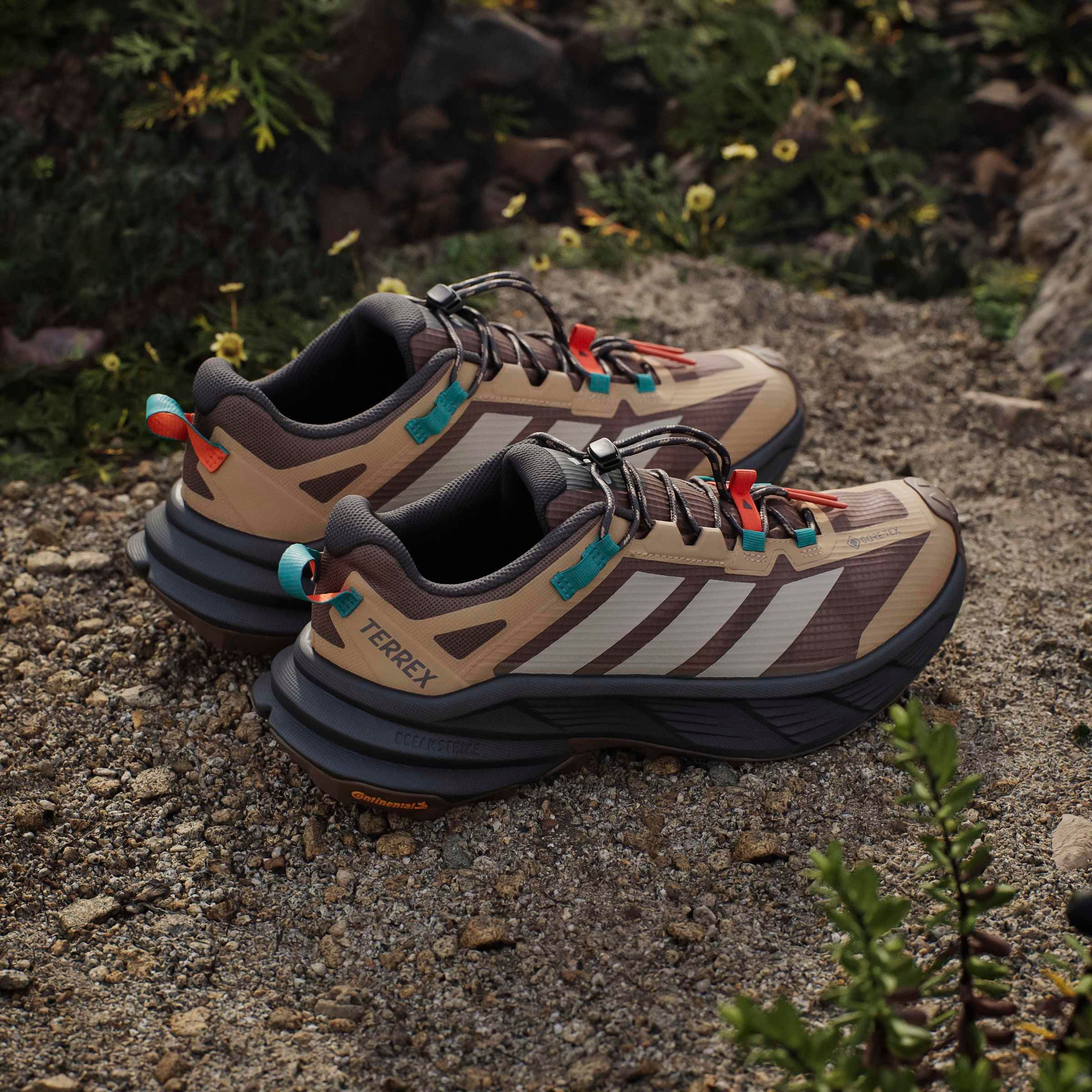 adidas TERREX Chaussure de randonnée »FREEHIKER SL GORE-TEX«  imperméable grâce à la membrane Gore-Tex