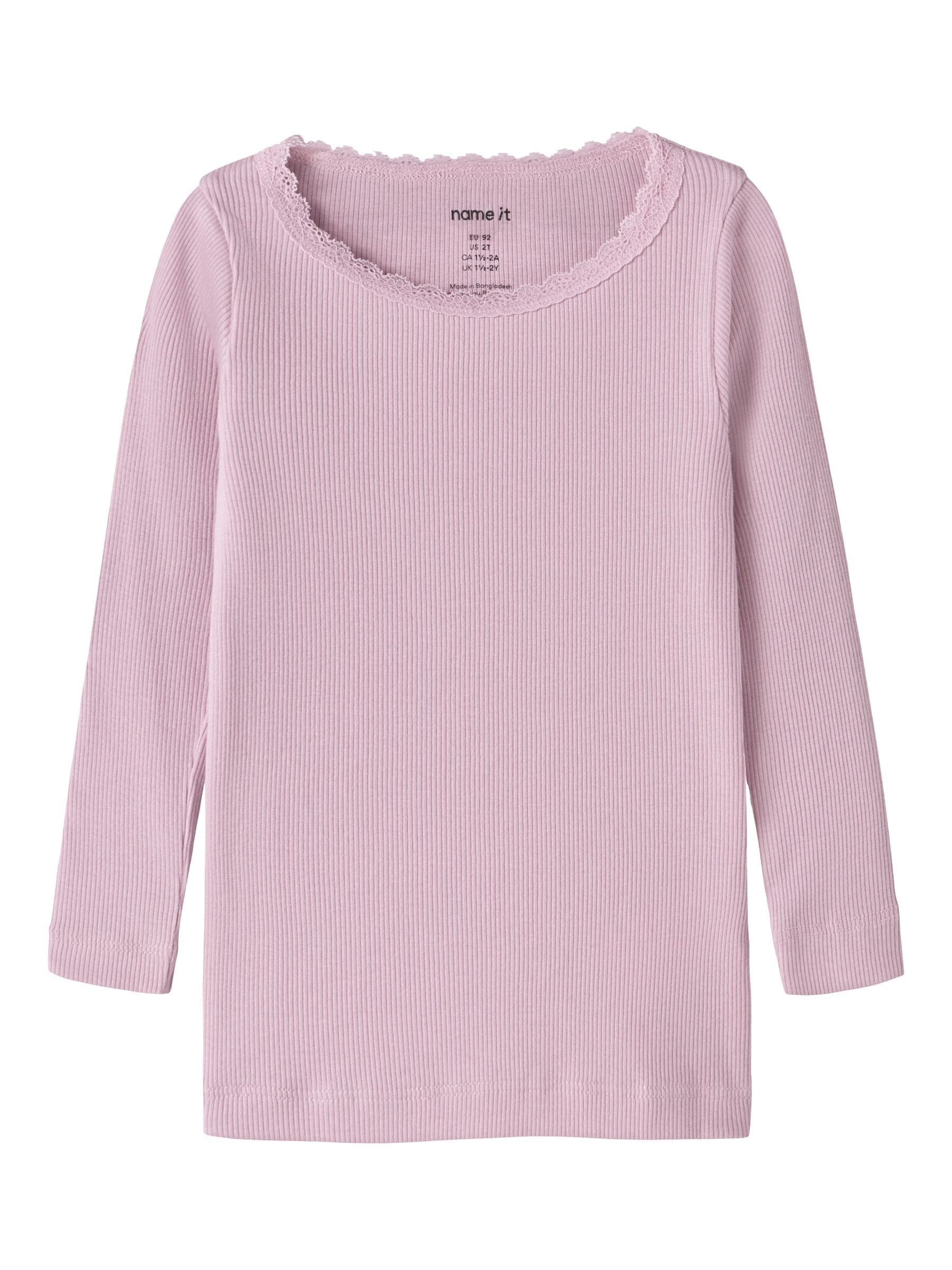 Name It Langarmshirt »NMFKAB LS TOP NOOS« in Feinripp und mit süsser Spitzenkante am Ausschnitt