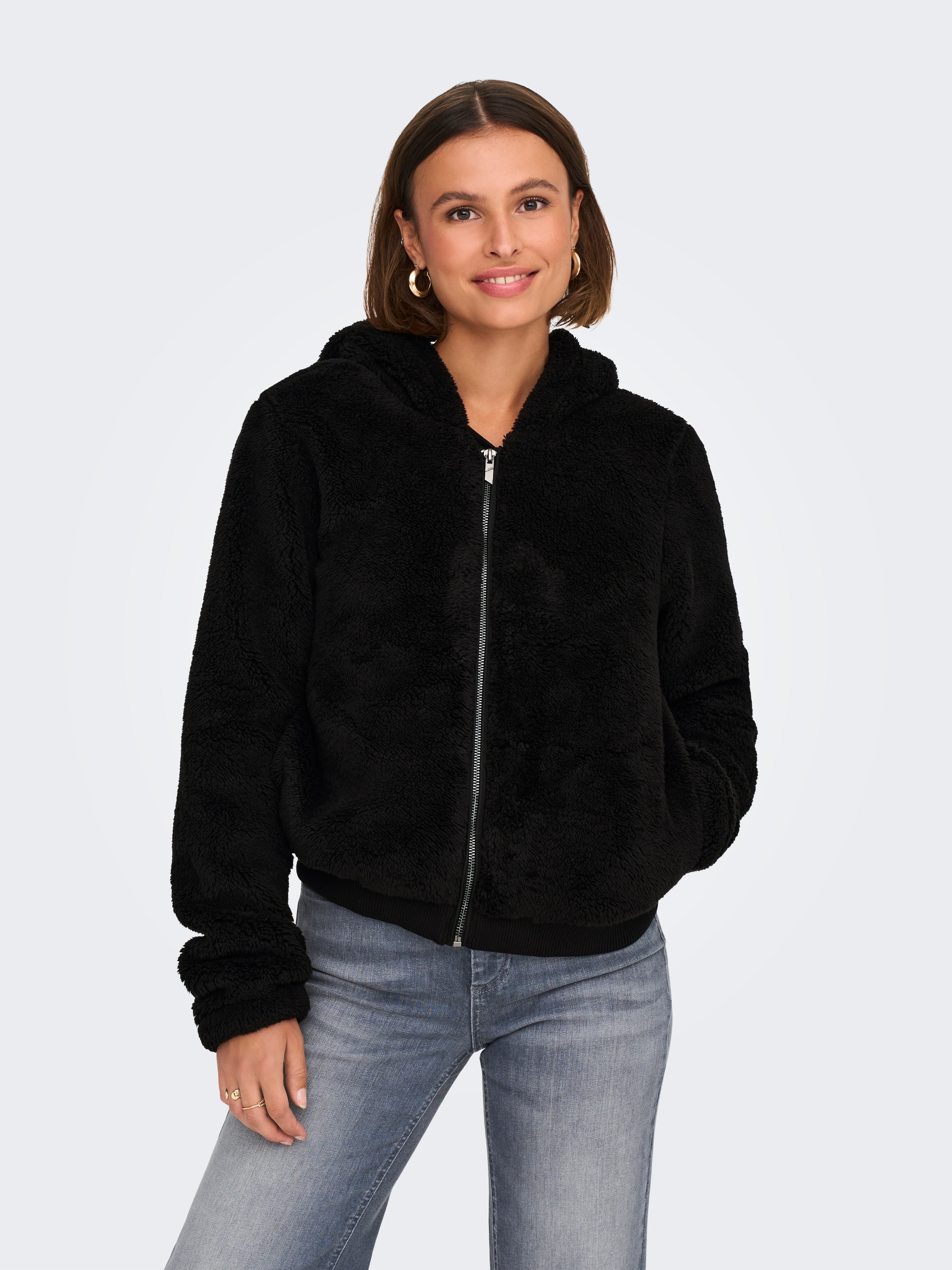 ONLY Kapuzenplüschjacke »ONLNEWANNA CONTACT SHERPA JKT OTW NOOS« mit Kapuze Kunstfaser