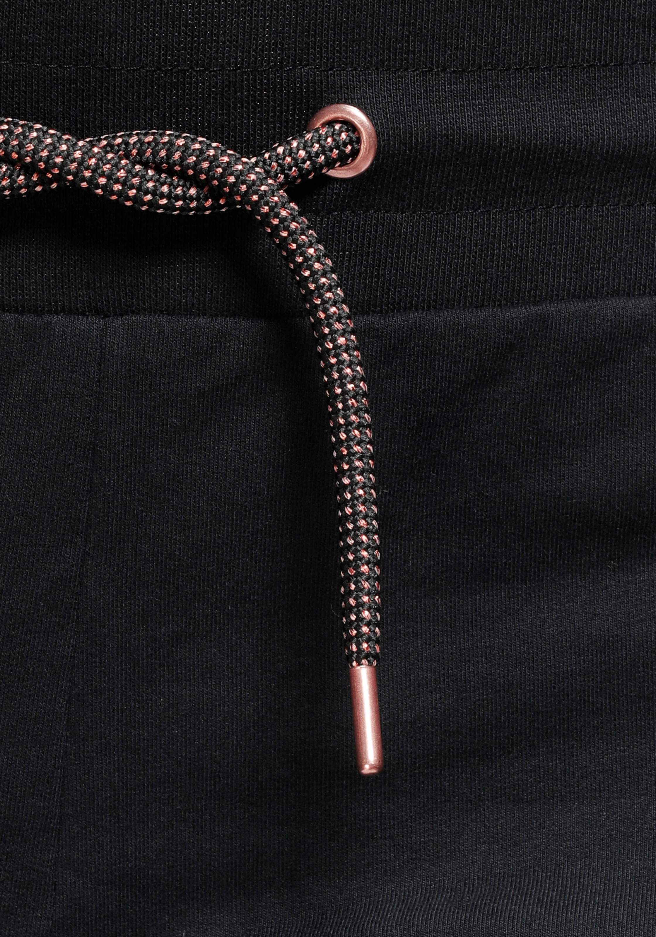 H.I.S Pantalon de jogging  mit metallisch glänzenden Details; Grosse Grösse