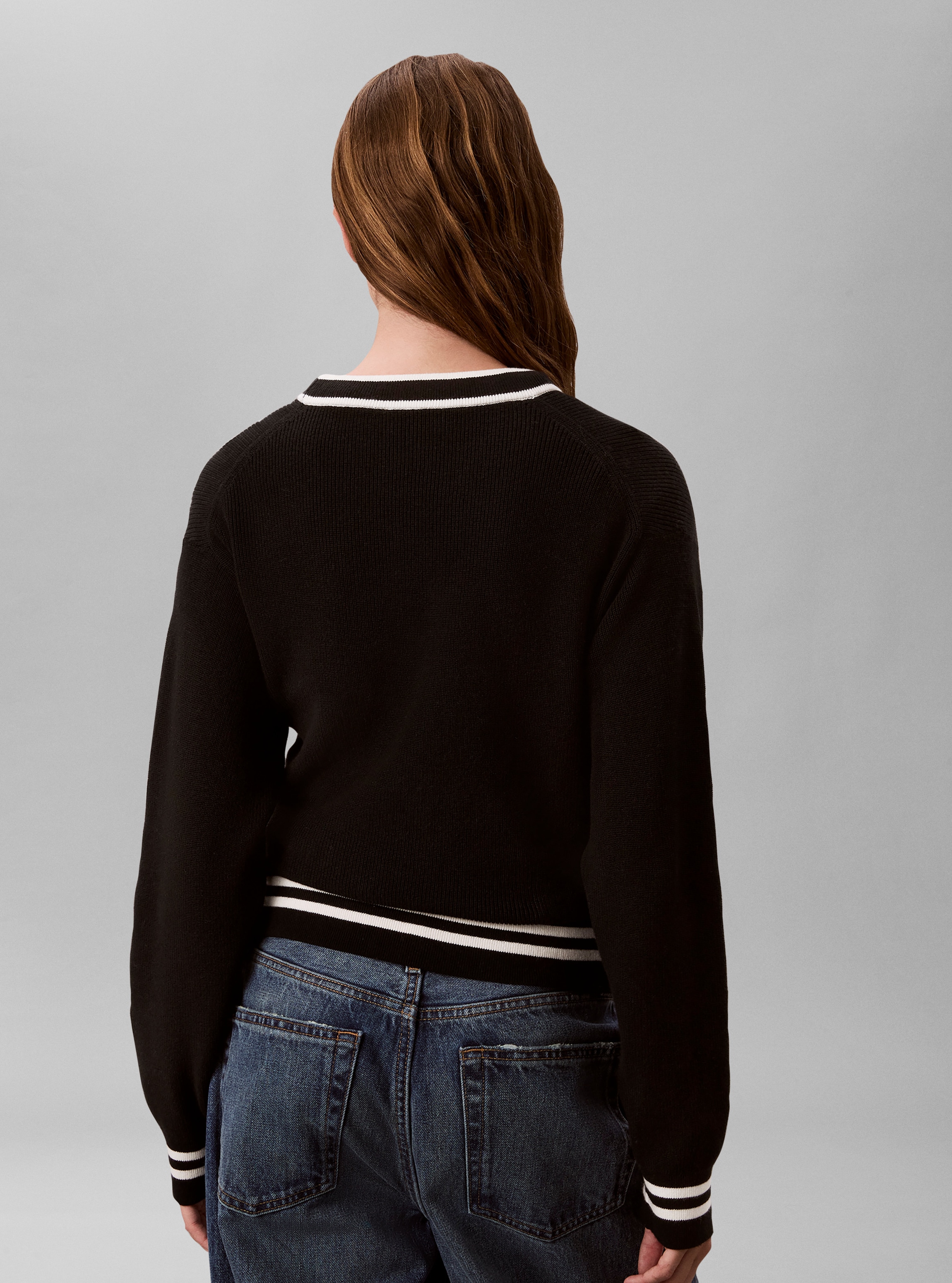 Calvin Klein Jeans Rundhalspullover »WOVEN LABEL CREWNECK SWEATER« Regular fit mit Rundhalsausschnitt