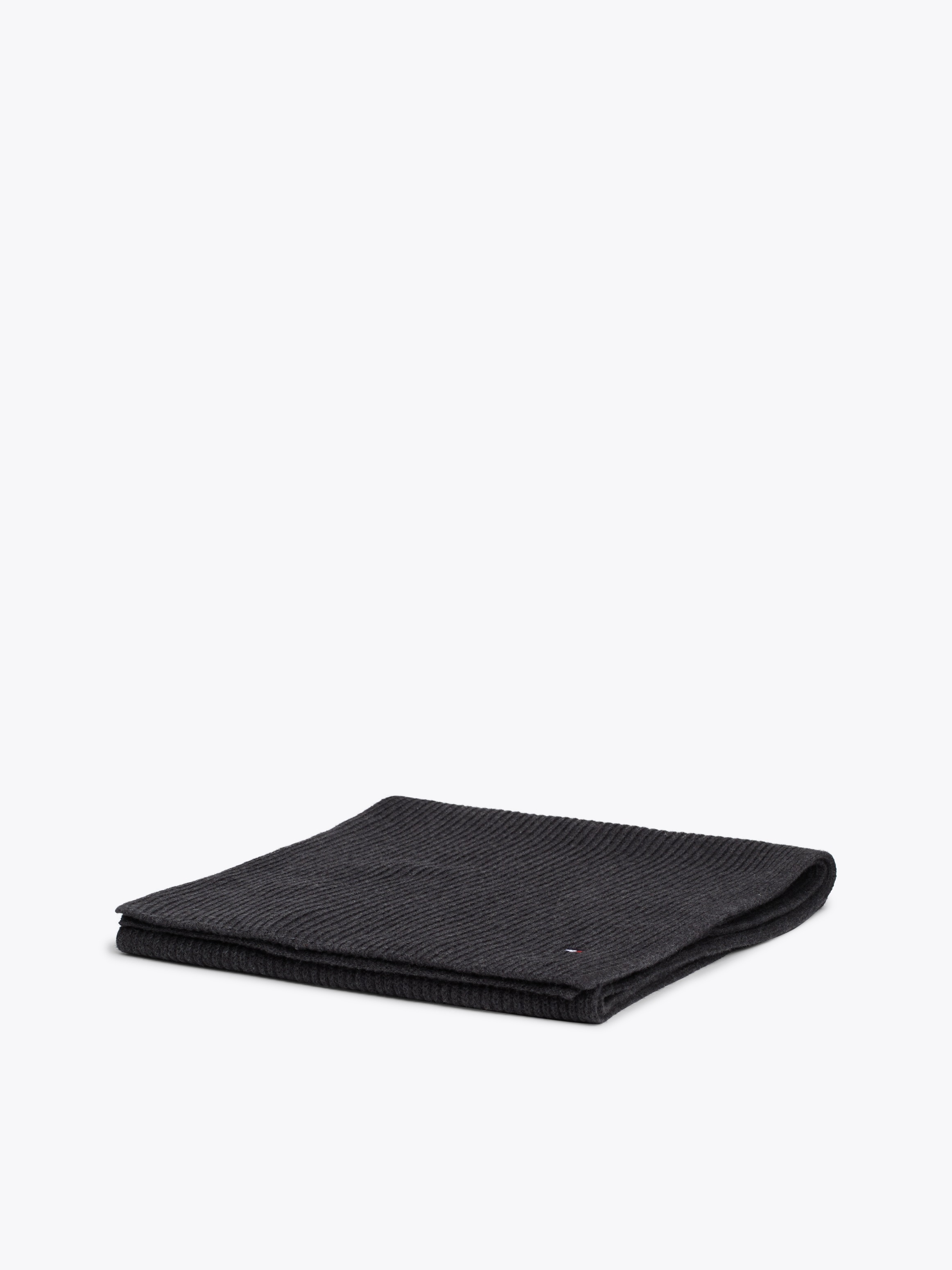 Tommy Hilfiger Strickschal »TH FLAG PIMA COTTON CASH SCARF« mit Logostickerei, mit Kaschmiranteil Unisex