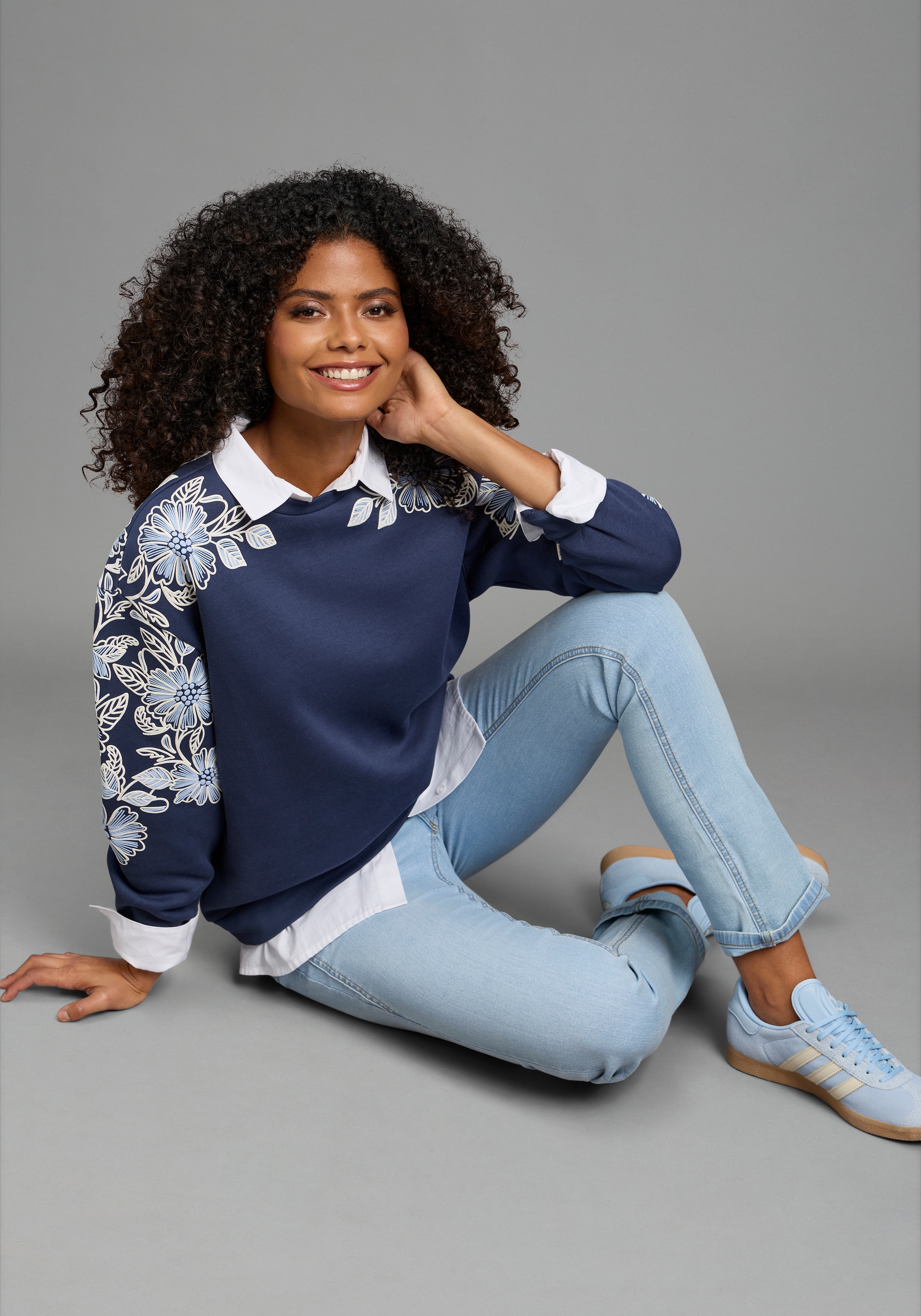 Laura Scott Sweat-shirt , avec impression florale en relief,
