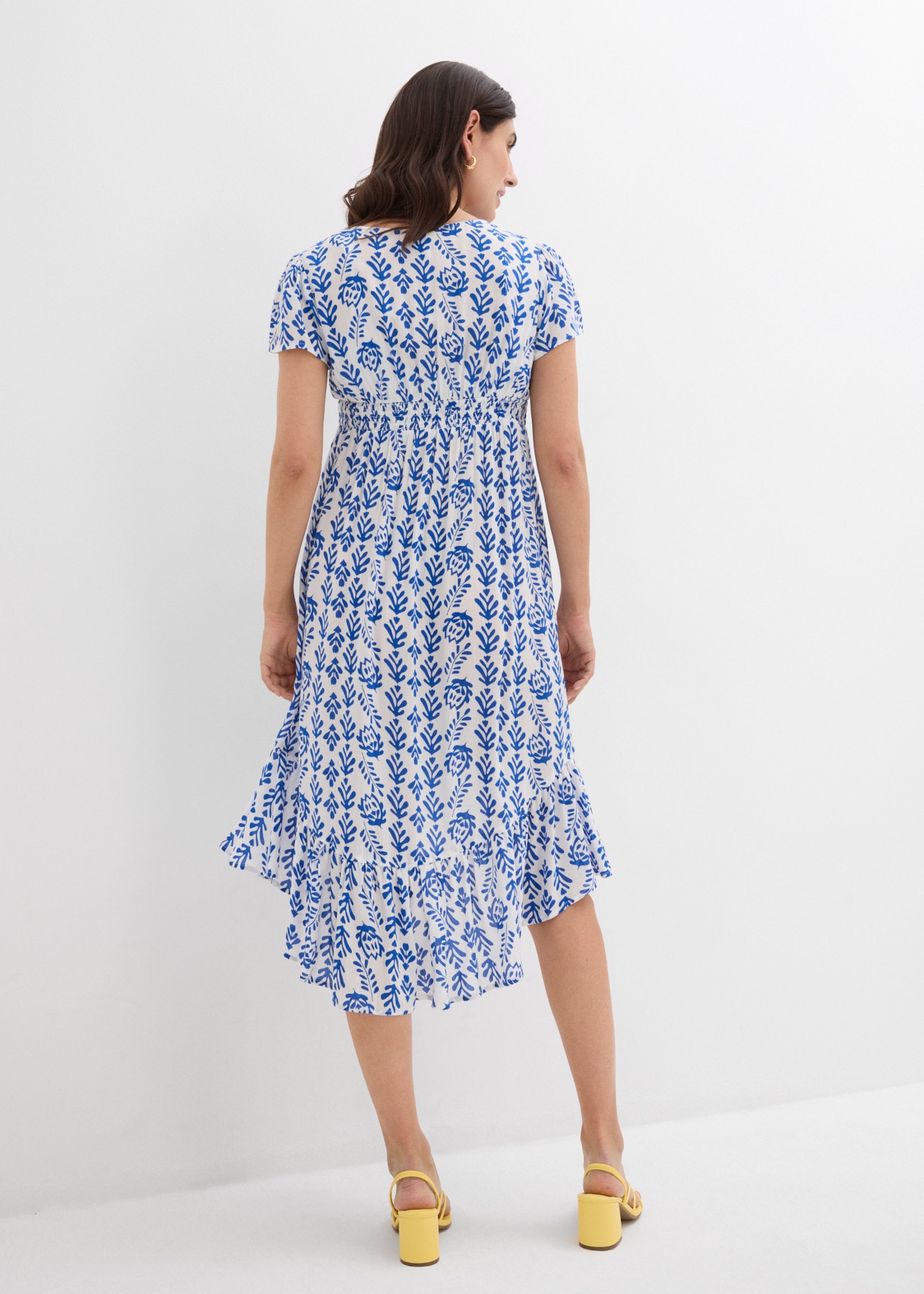bonprix Robe d'allaitement longueur couvrant le mollet, décolleté en V profond en style cache-cœur