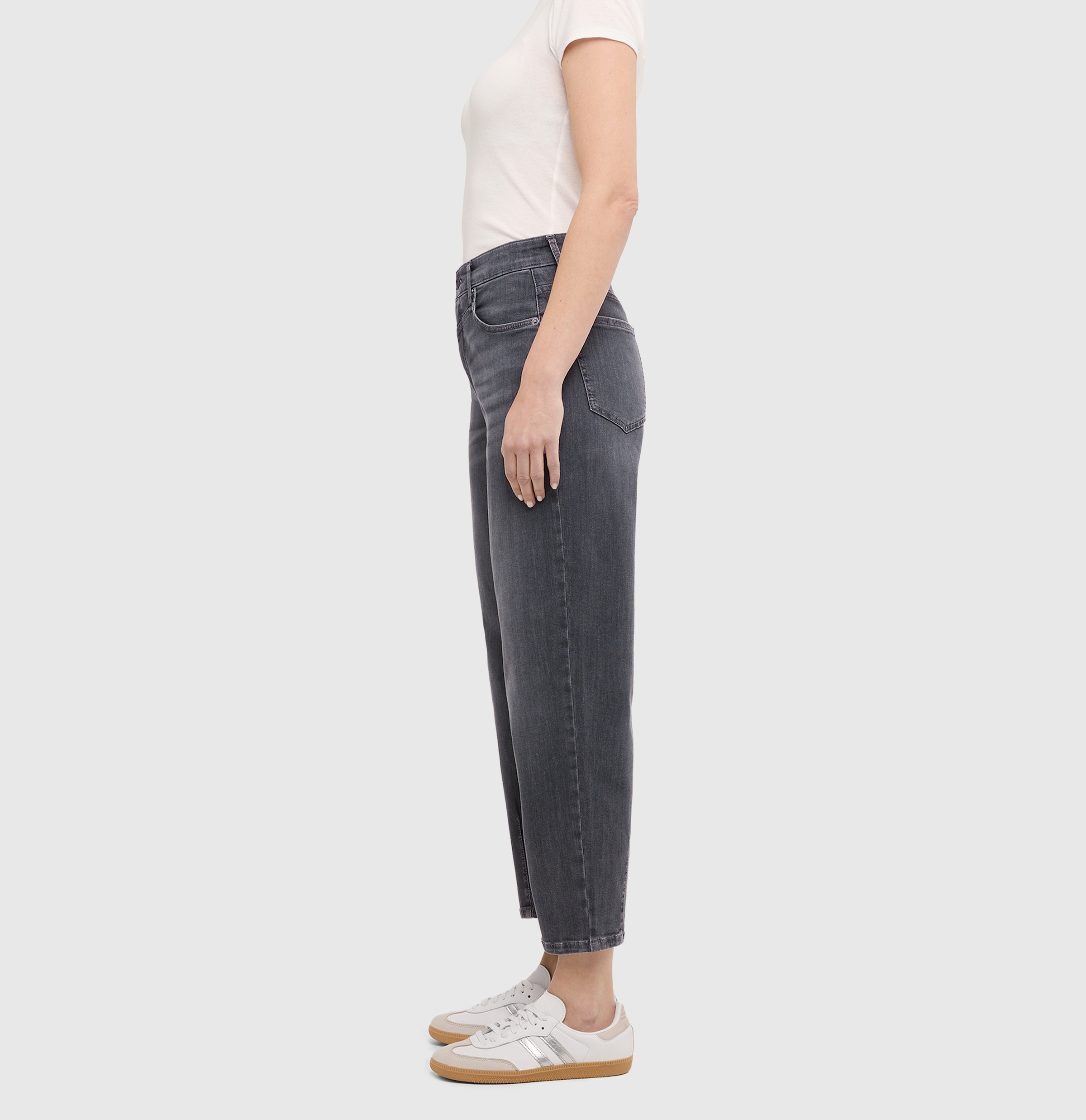 MAC Jeans Relax-fit »BOBBIE« Barrel Jeans mit modernen Naht-Details