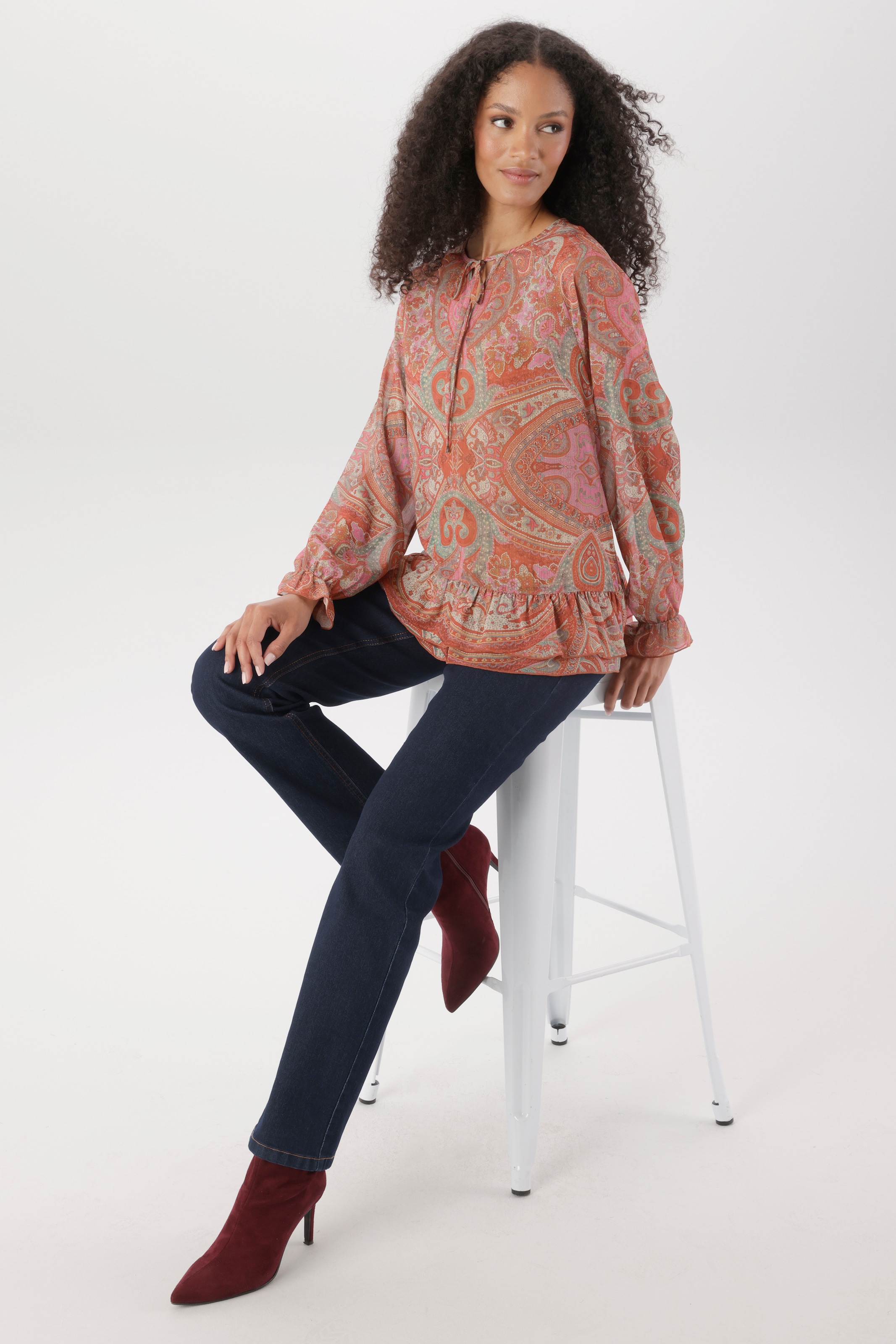 Aniston SELECTED Jeans à 5 poches forme droite et lavage foncé moderne - NOUVELLE COLLECTION