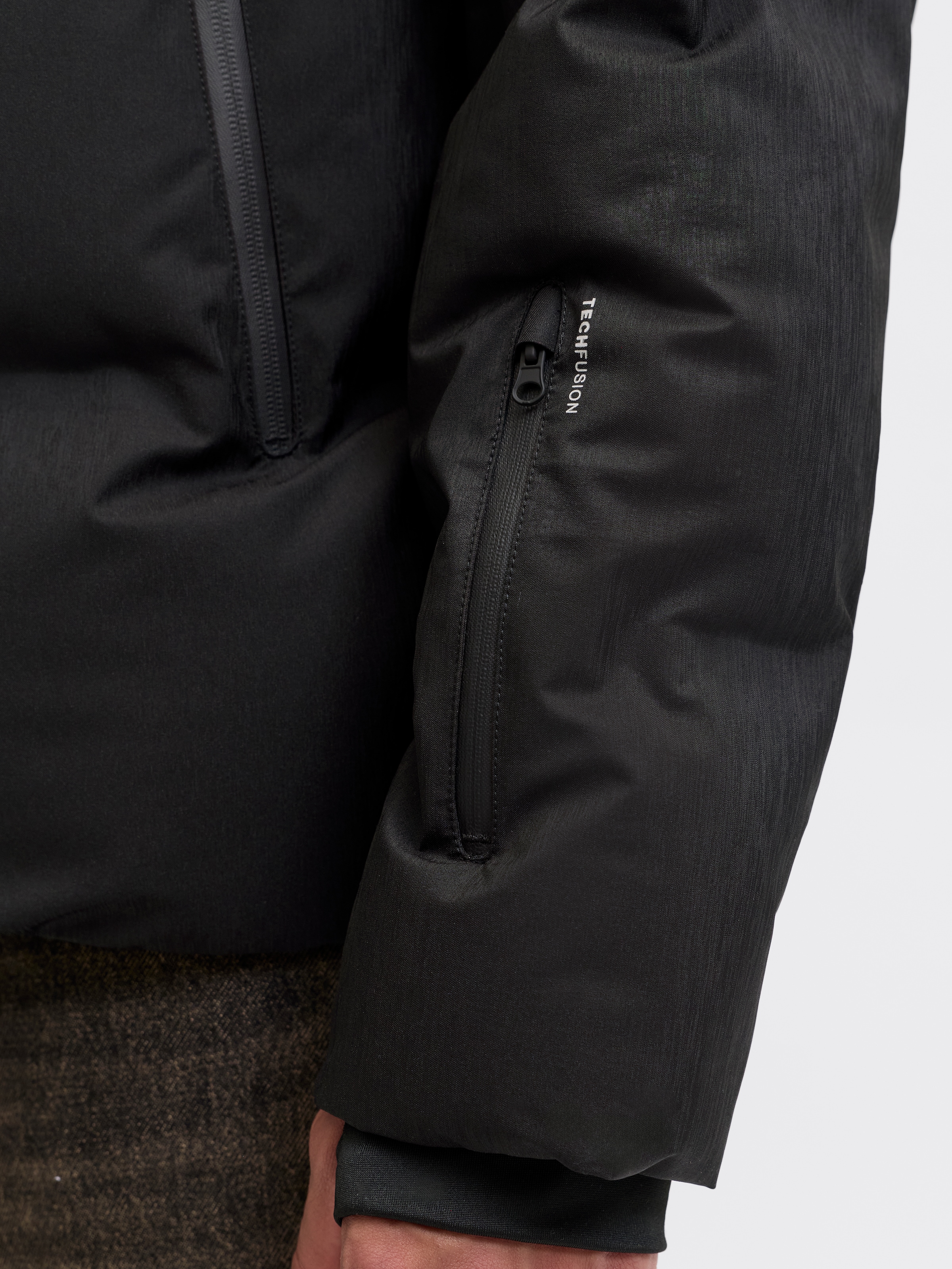 Jack & Jones Veste matelassée »JCOFUSION TECHNICAL PUFFER JACKET SN« avec capuche