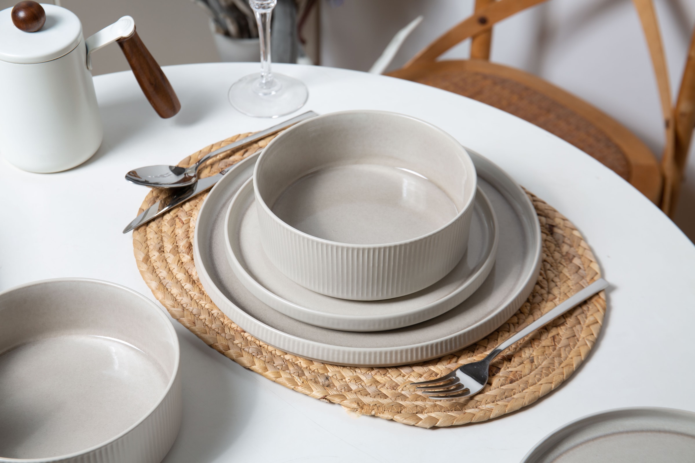 GOODproduct Geschirr-Set »Ylvii, aussen matt, innen reaktiv glasiert« spülmaschinenfest und mikrowellengeeignet