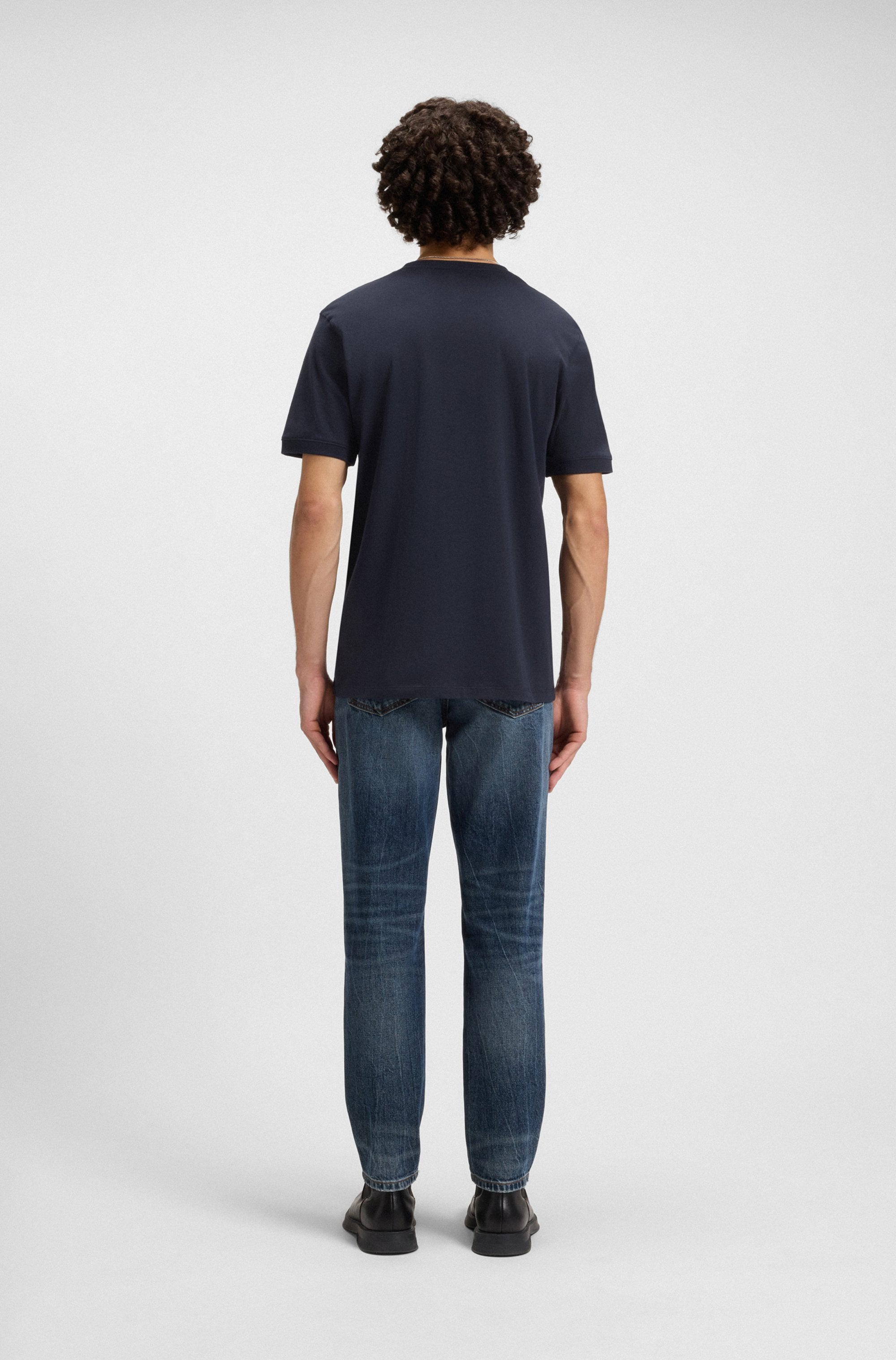 HUGO T-shirt »Diragolino« Rundhalsausschnitt, Regular Fit, Logo-Label