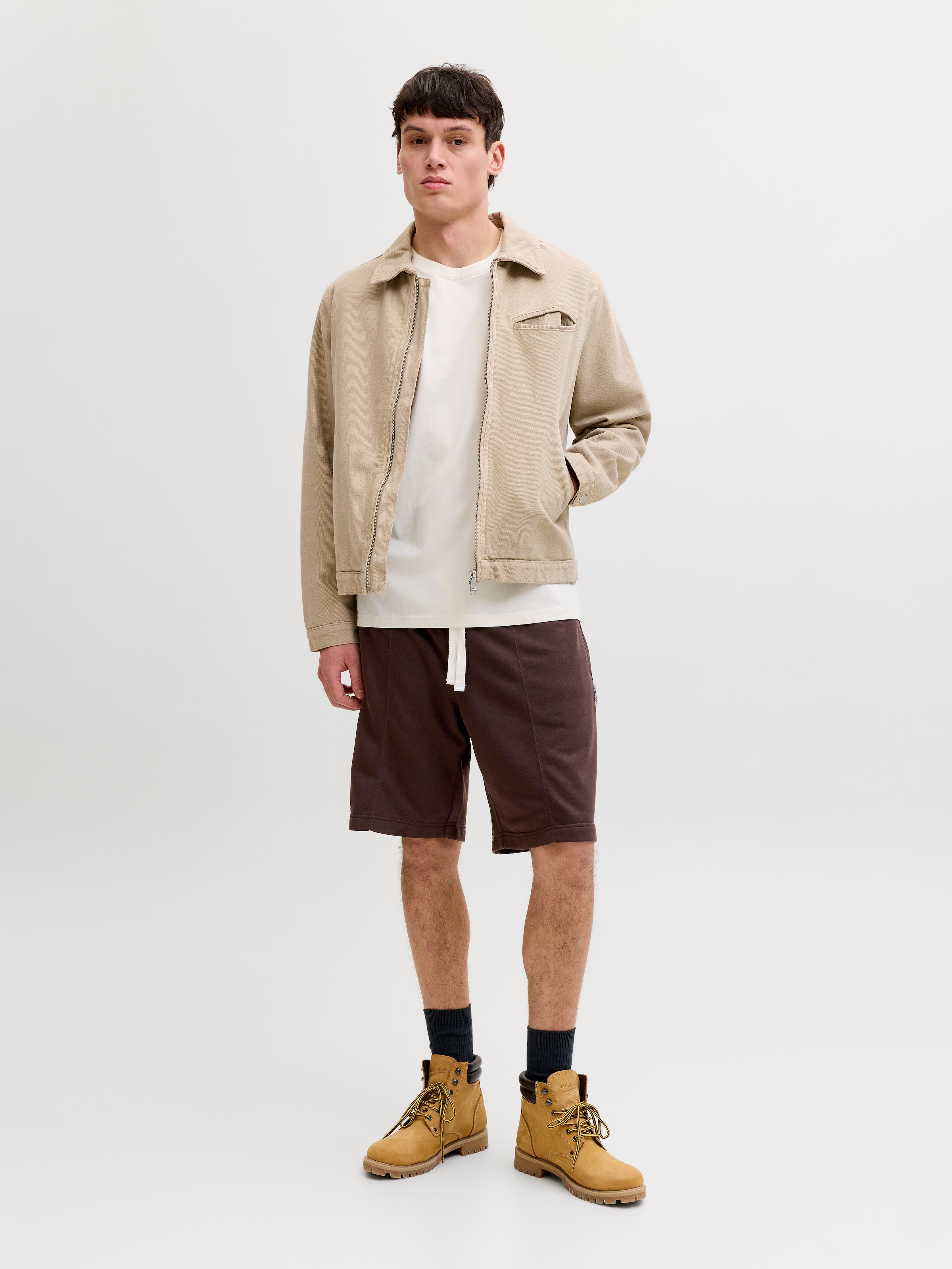 Jack & Jones Sweatshorts »JPSTKARL BRADLEY PINTUCK SHORT STYD SS26«  mélange de matériaux, coupe décontractée