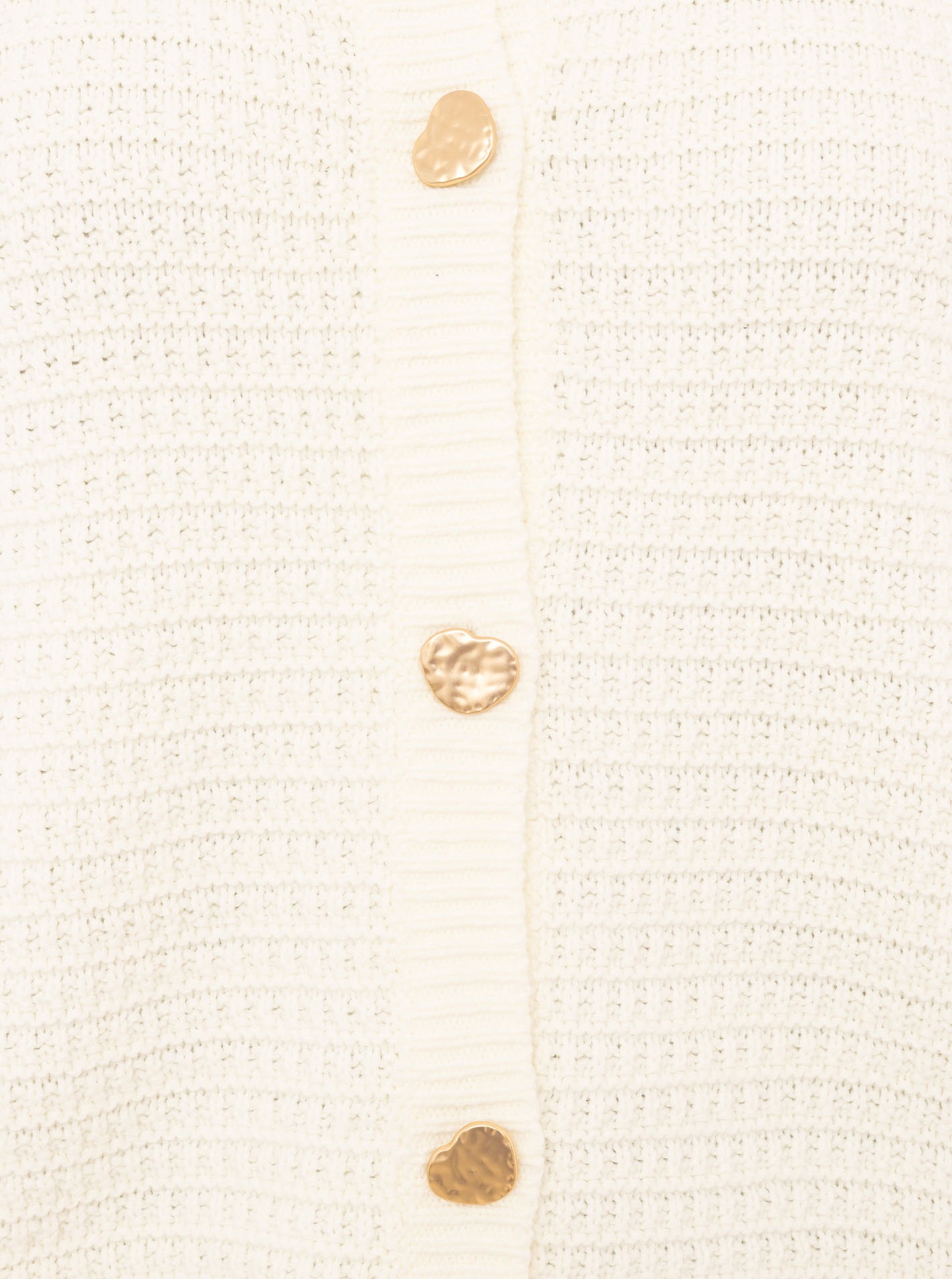 Zwillingsherz Strickjacke »"Herz Knopf"« mit Lockstrickmuster und Herzknöpfen in goldfarben