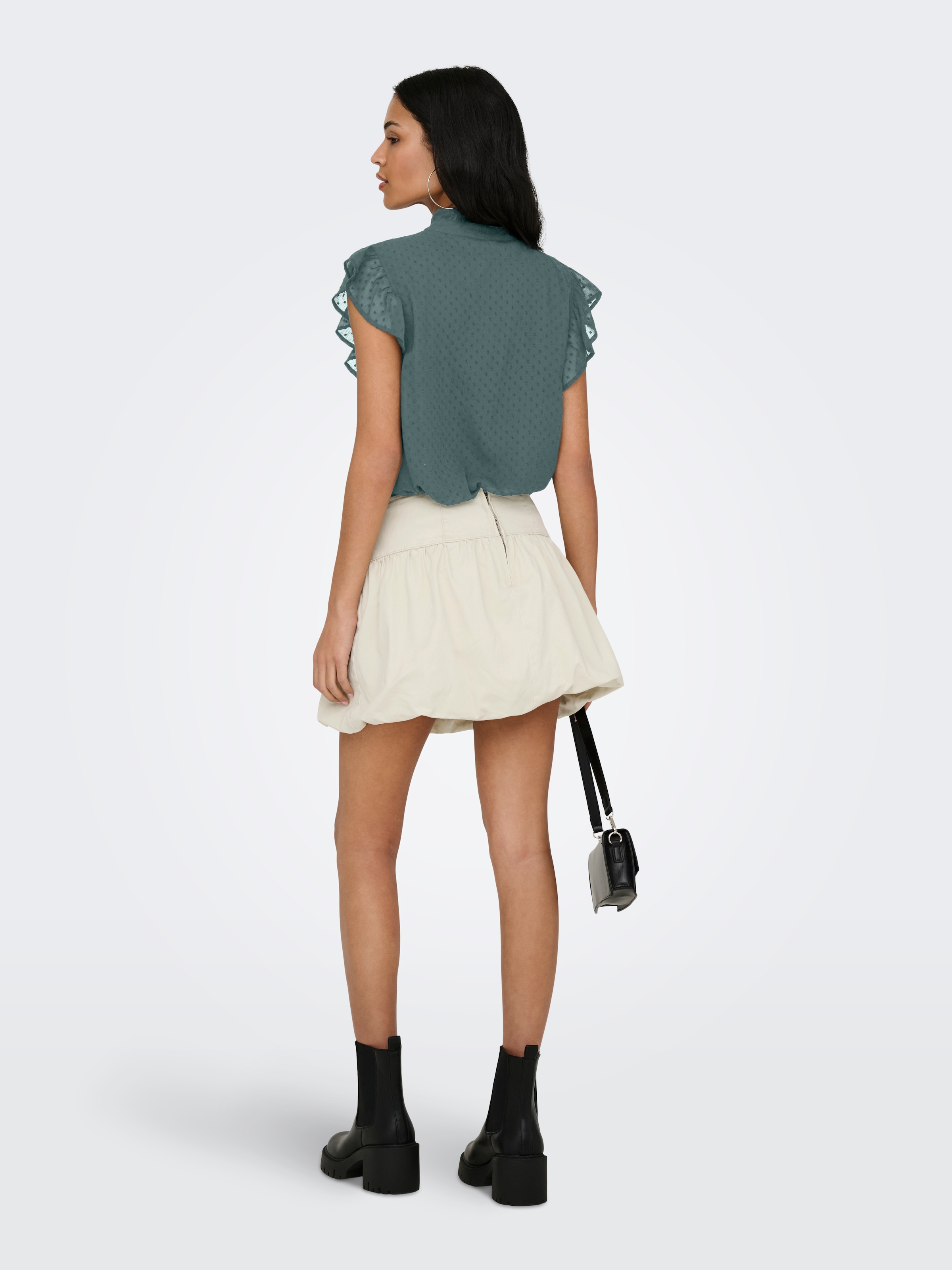 ONLY Blouse en dentelle »ONLLANDAU DOBBY FRILL V-NECK TOP WVN« fibre synthétique