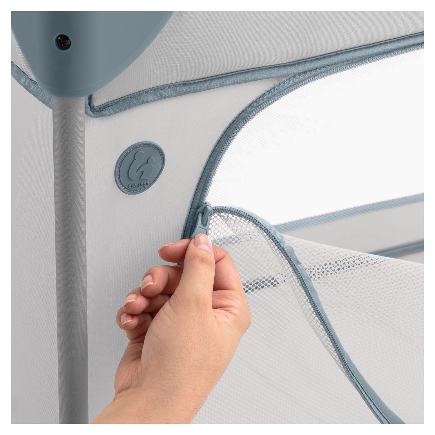 Hauck Baby-Reisebett »Dream N Play Plus, Dusty Blue« Vorderausstieg