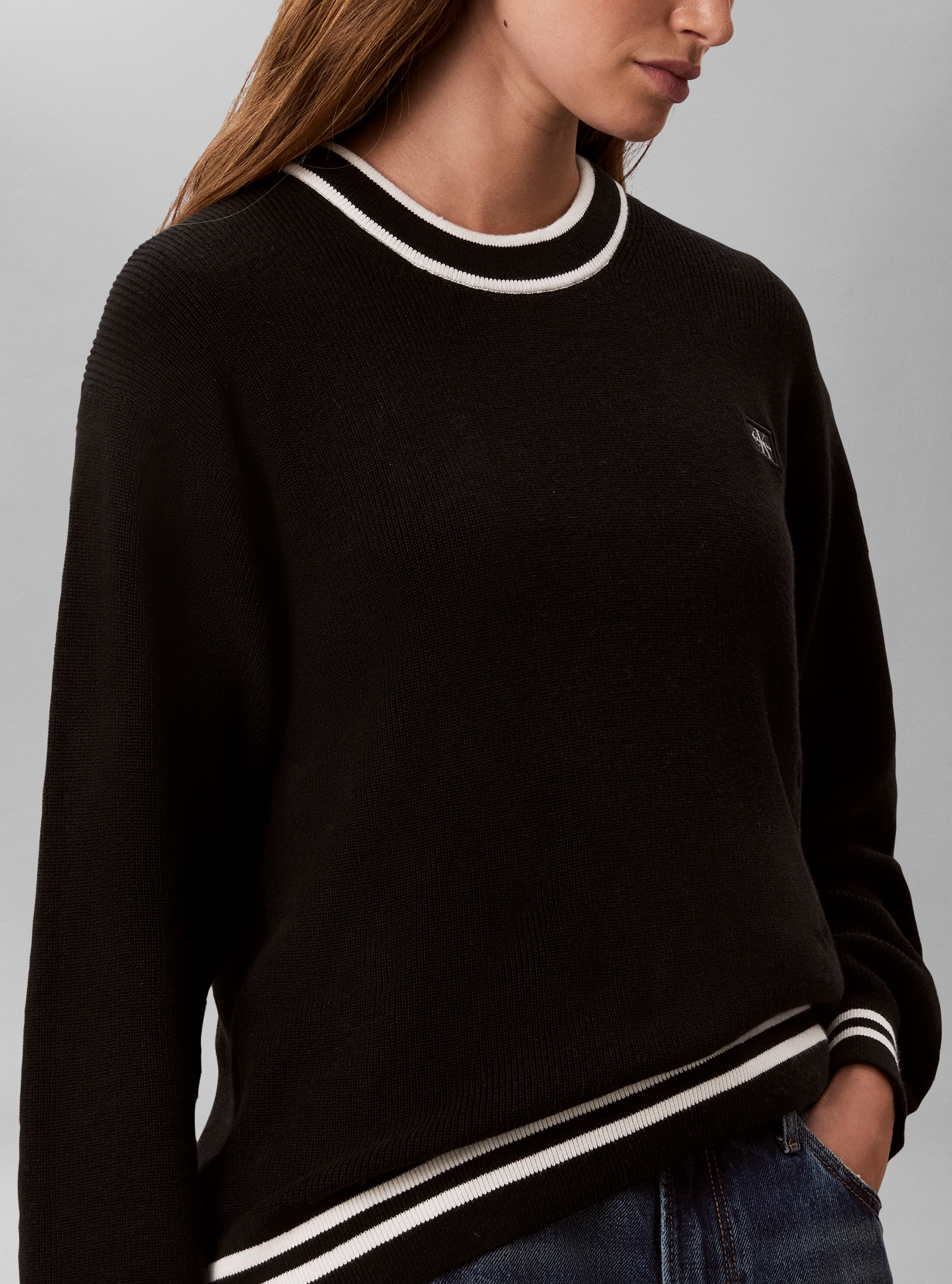 Calvin Klein Jeans Rundhalspullover »WOVEN LABEL CREWNECK SWEATER« Regular fit mit Rundhalsausschnitt
