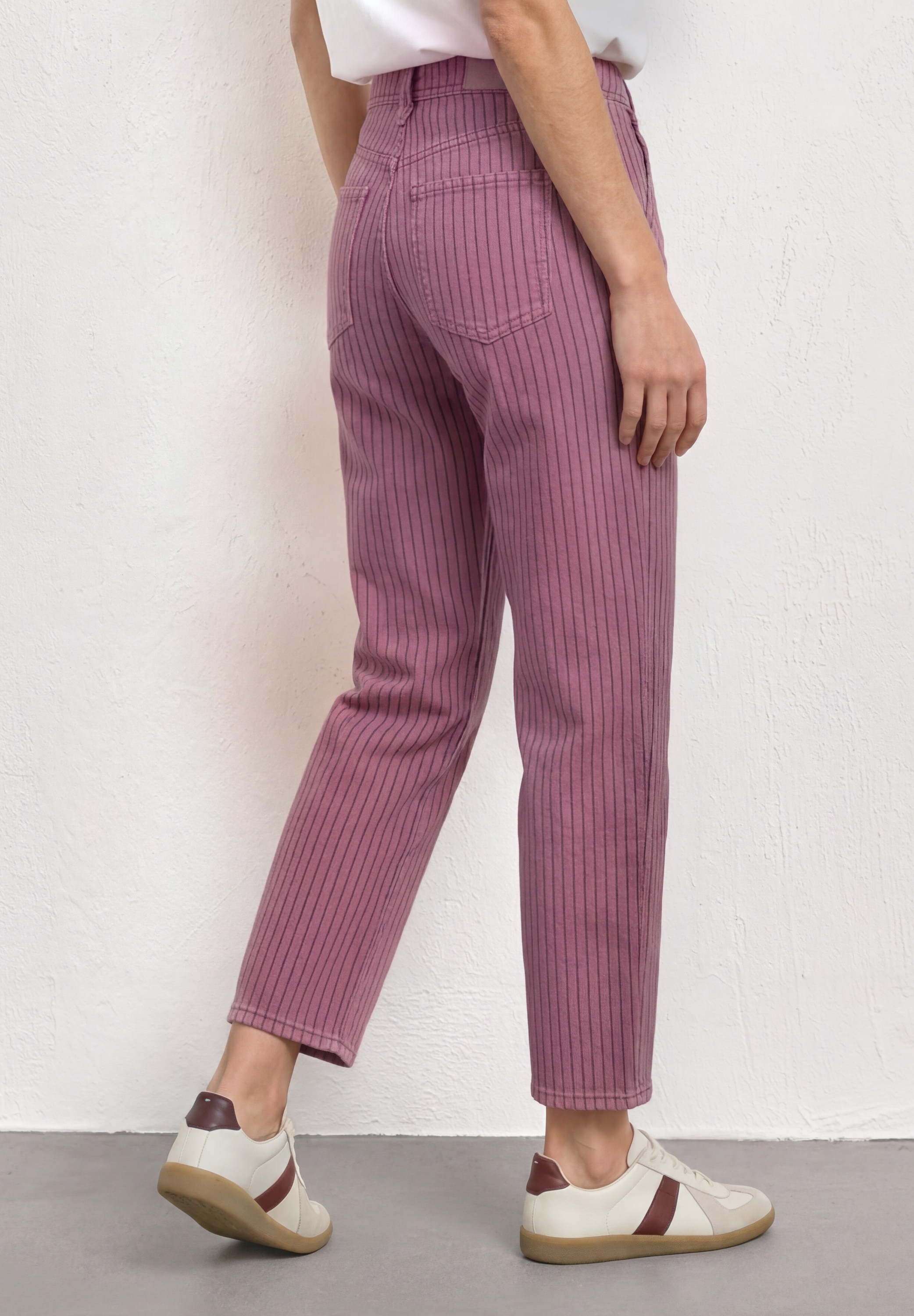 STREET ONE Jeans droit »Style Amalia« avec rayures et stretch