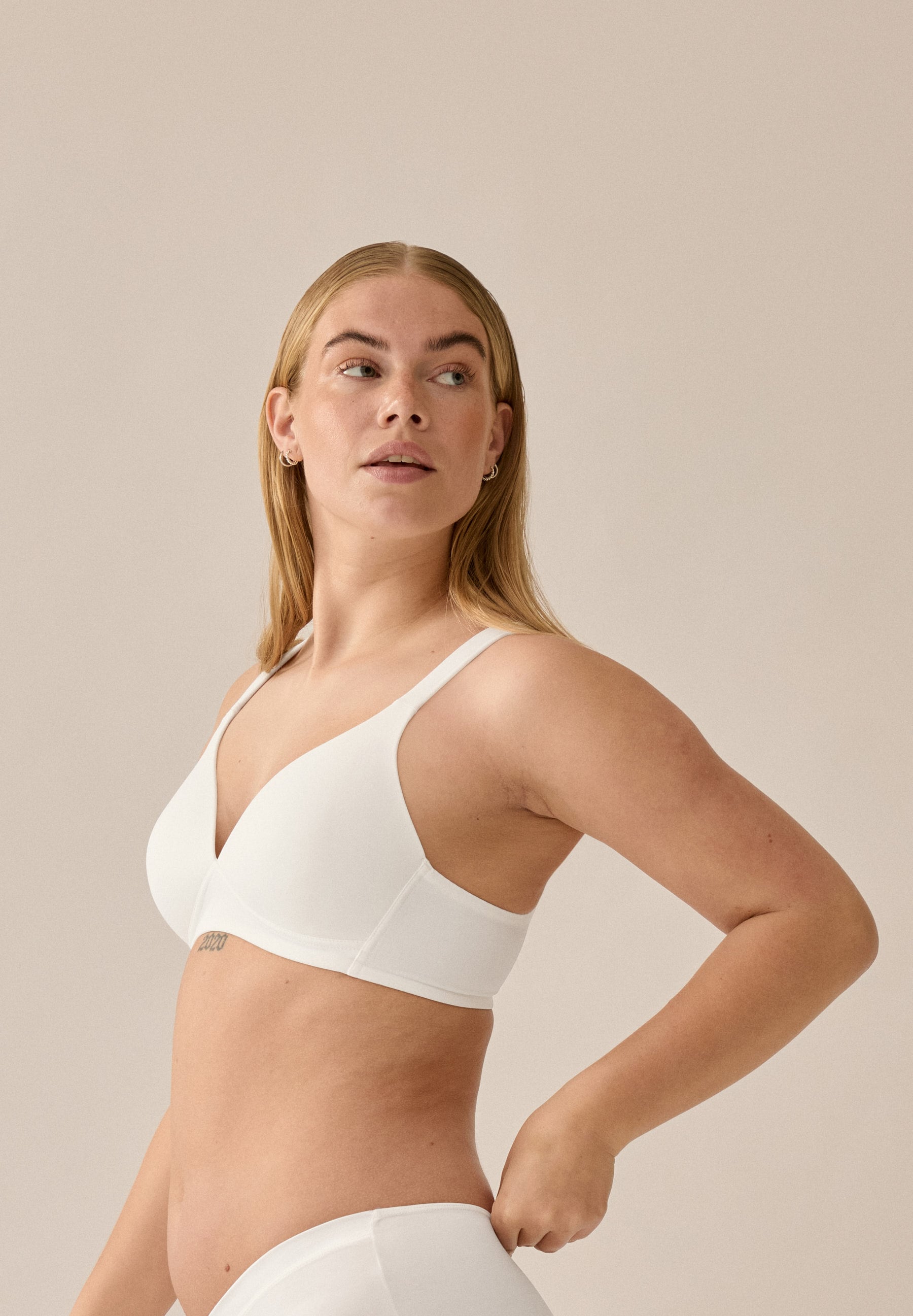 Naturana Soutien-gorge sans armatures »The Wednesday« 1 cuis tlg., mit Schale, Glanzband, breite Träger, weich, bequem, ohne Bügel