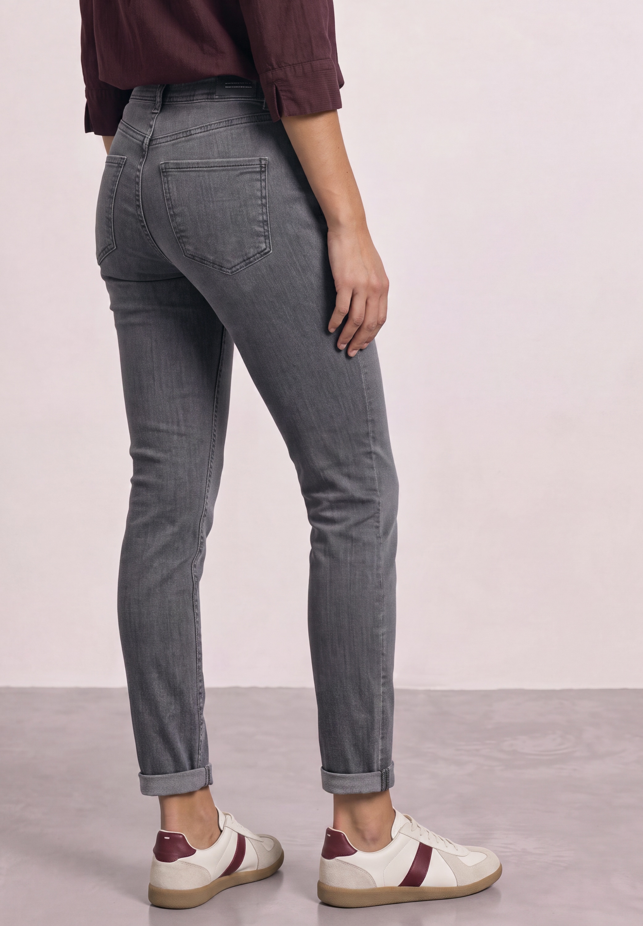 STREET ONE Jeans à 5 poches »Style Jane« avec détails décoratifs / jambes slim / stretch