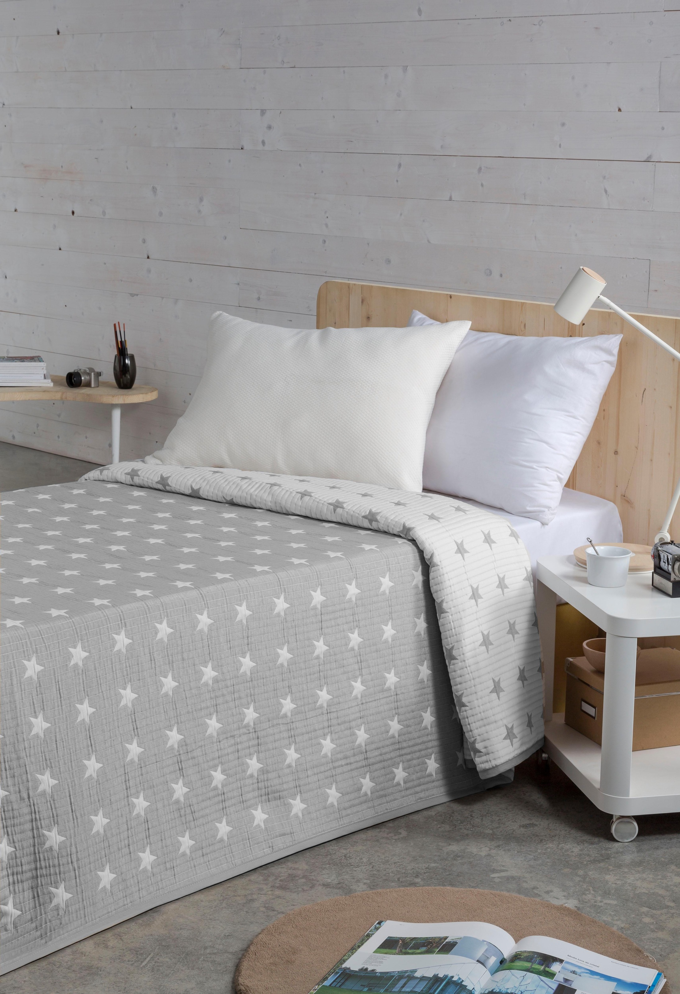GOODproduct Couvre-lit »Yolanda gesteppte Tagesdecke, für Kinder und Erwachsene« aspect réversible, mélange coton, avec légère ouate, étoiles