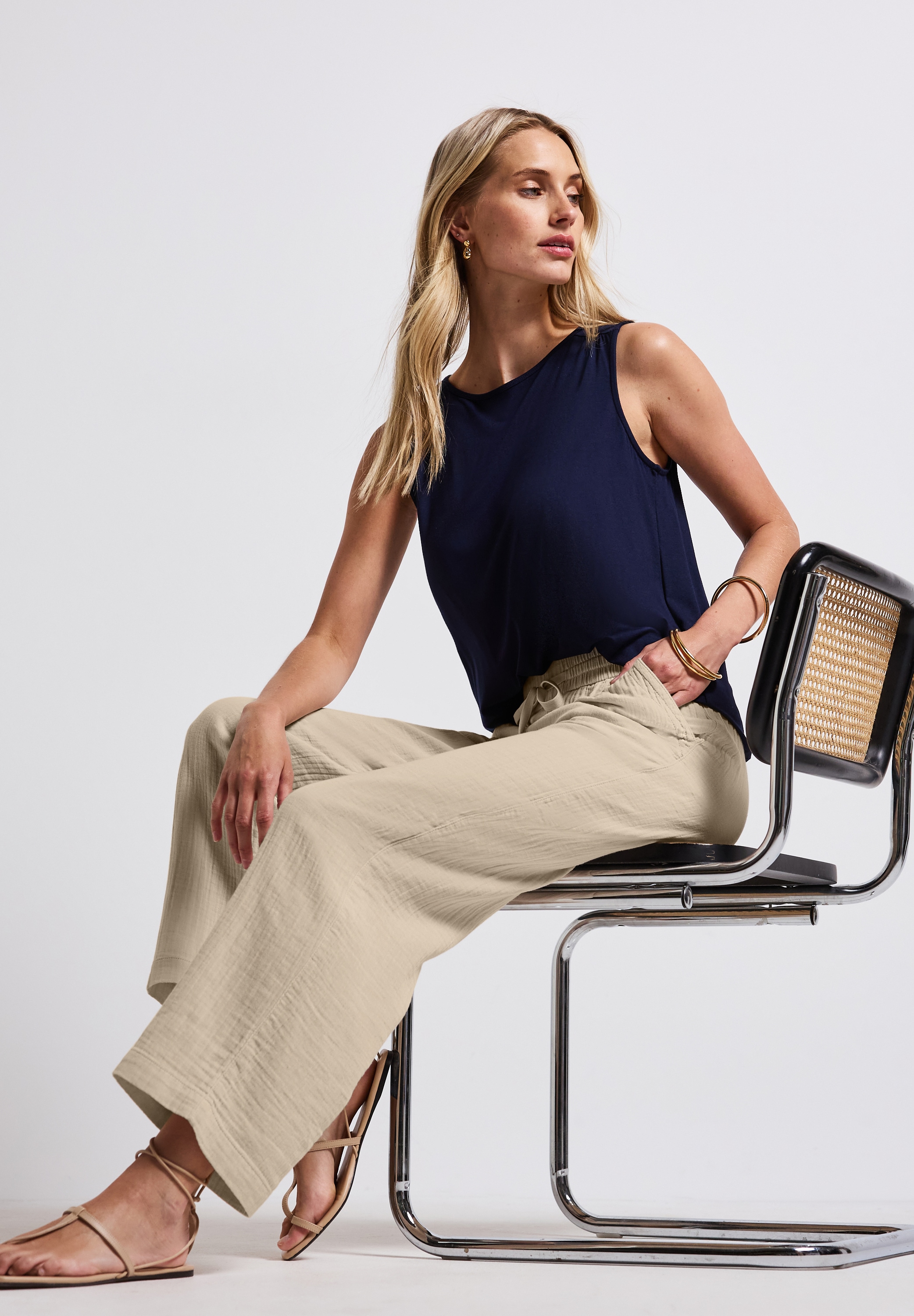 STREET ONE Pantalon en tissu  Sommerhose mit elastischem Bund und Tunnelzug, im Musselin-Look