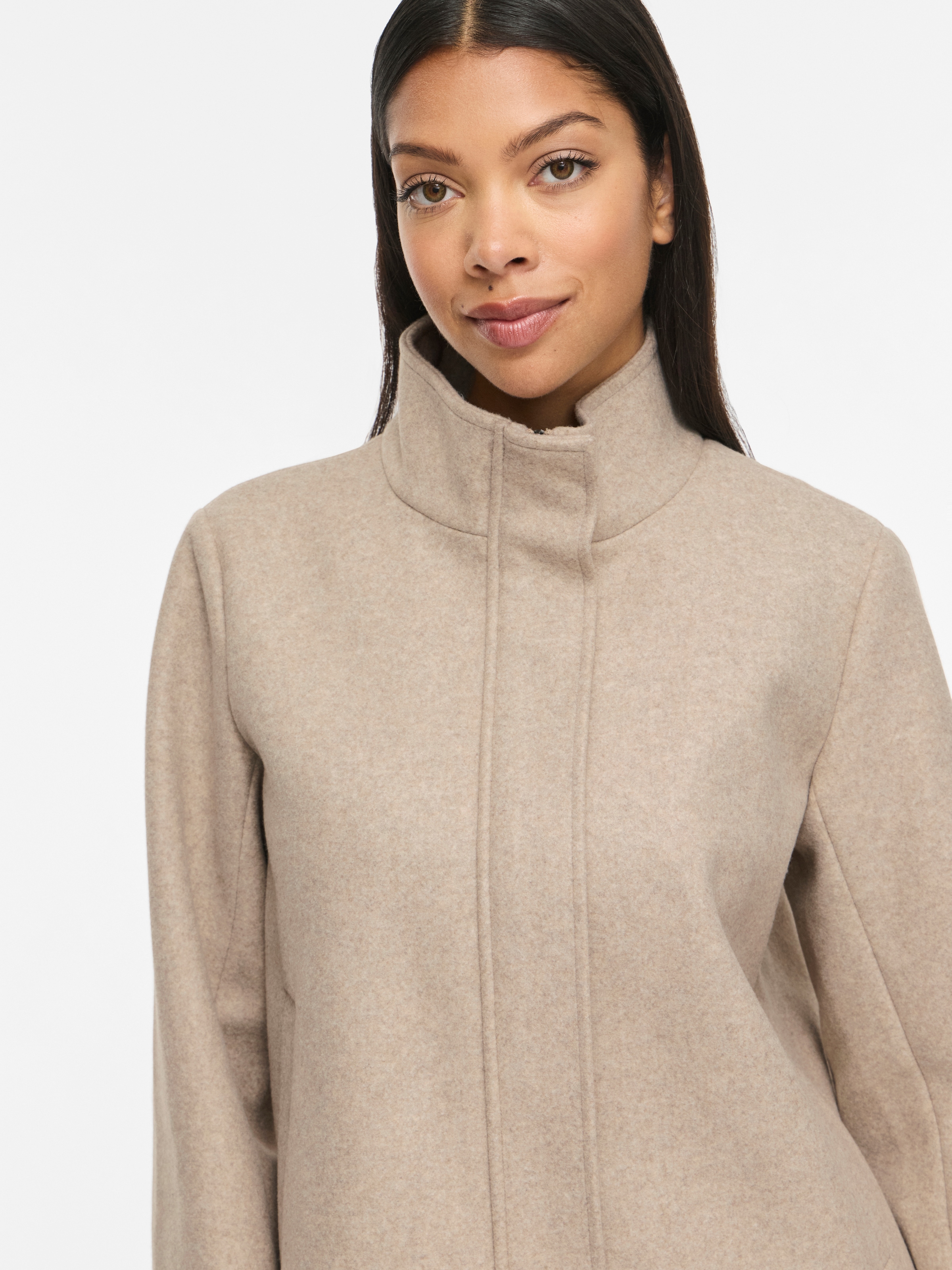 Vila Veste courte »VICLAUDIA L/S HIGH NECK SHORT JKT- NOOS« fibre synthétique