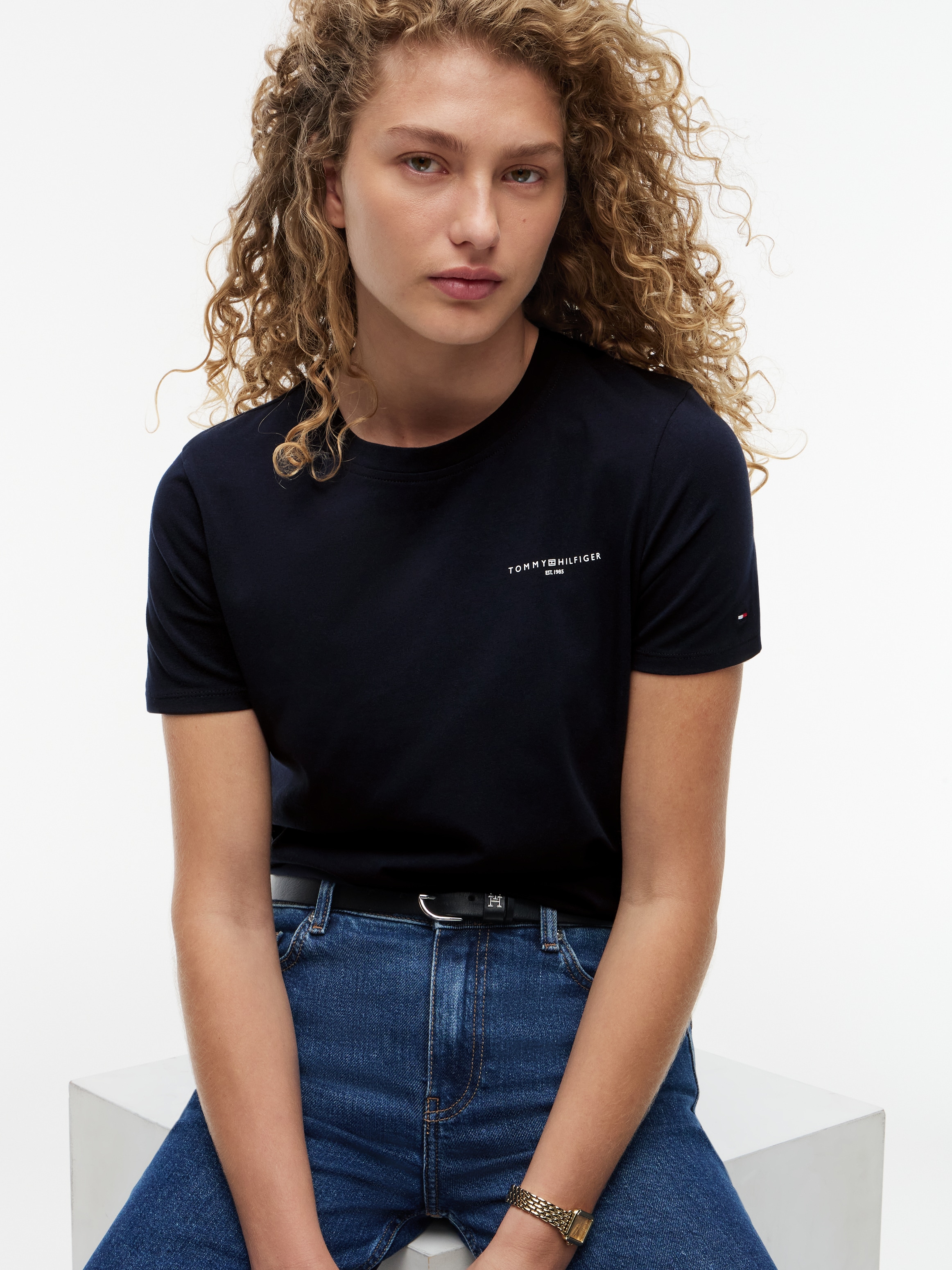 Tommy Hilfiger Shirt à col rond »1985 REG MINI CORP LOGO C-NK SHORT SLEEVE« avec inscription logo Tommy Hilfiger et broderie