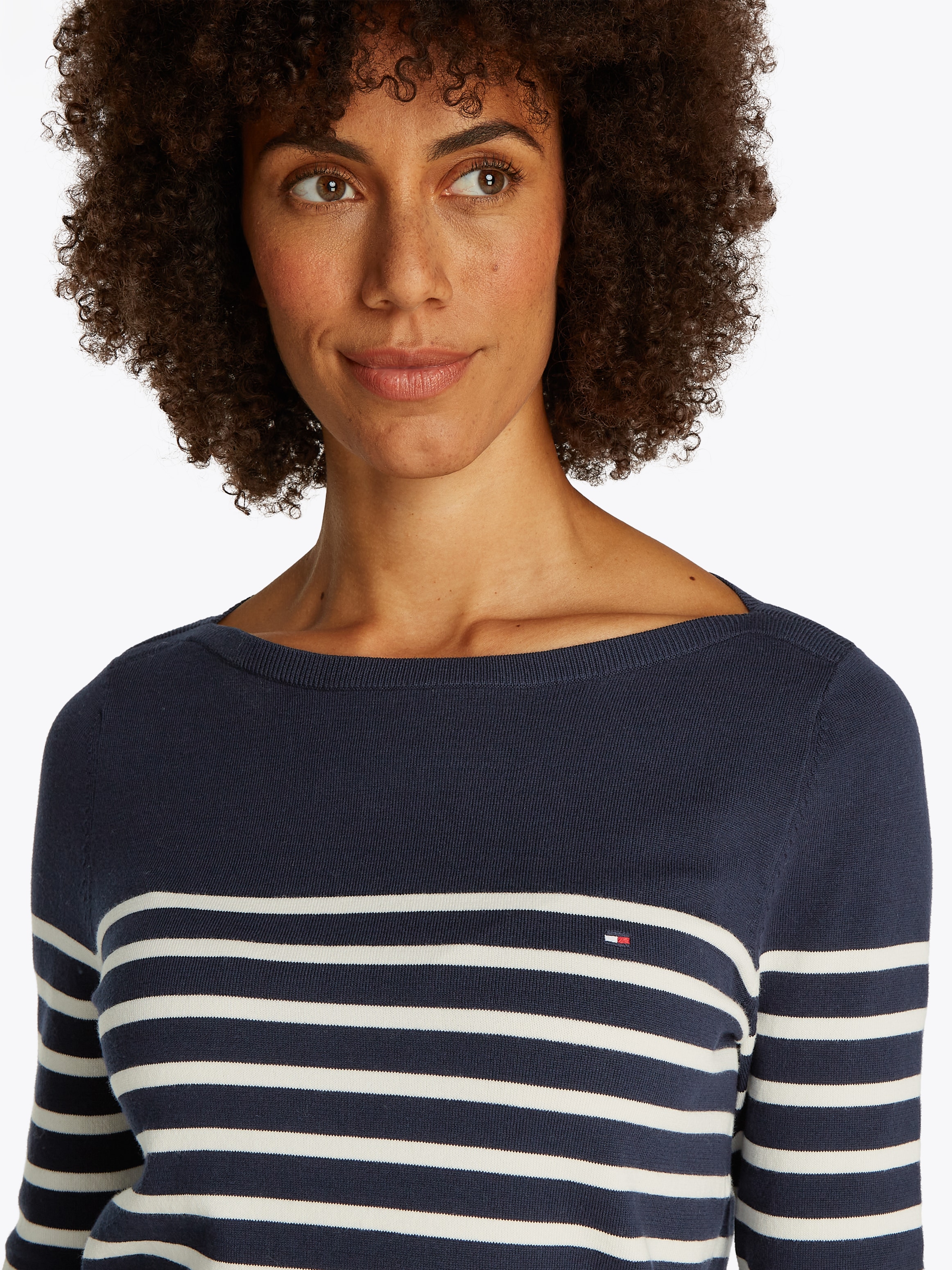 Tommy Hilfiger Pull en tricot »CO JERSEY STITCH BOAT-NK SWEATER« mit Tommy Hilfiger Logo-Flag am Ärmel