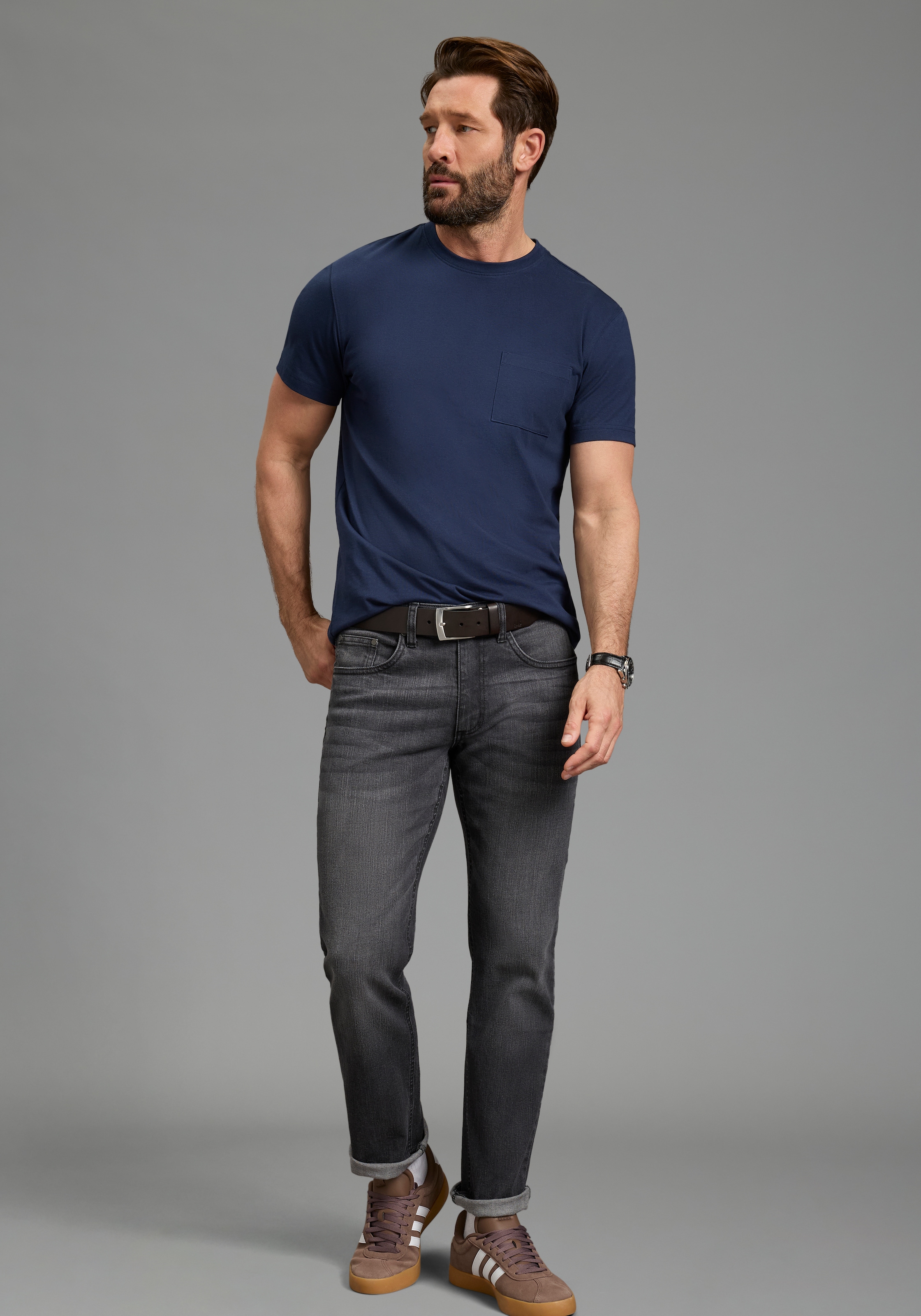 Man's World Shirt à col rond »Neue Kollektion!« coupe régulière, manches courtes, poche poitrine, uni