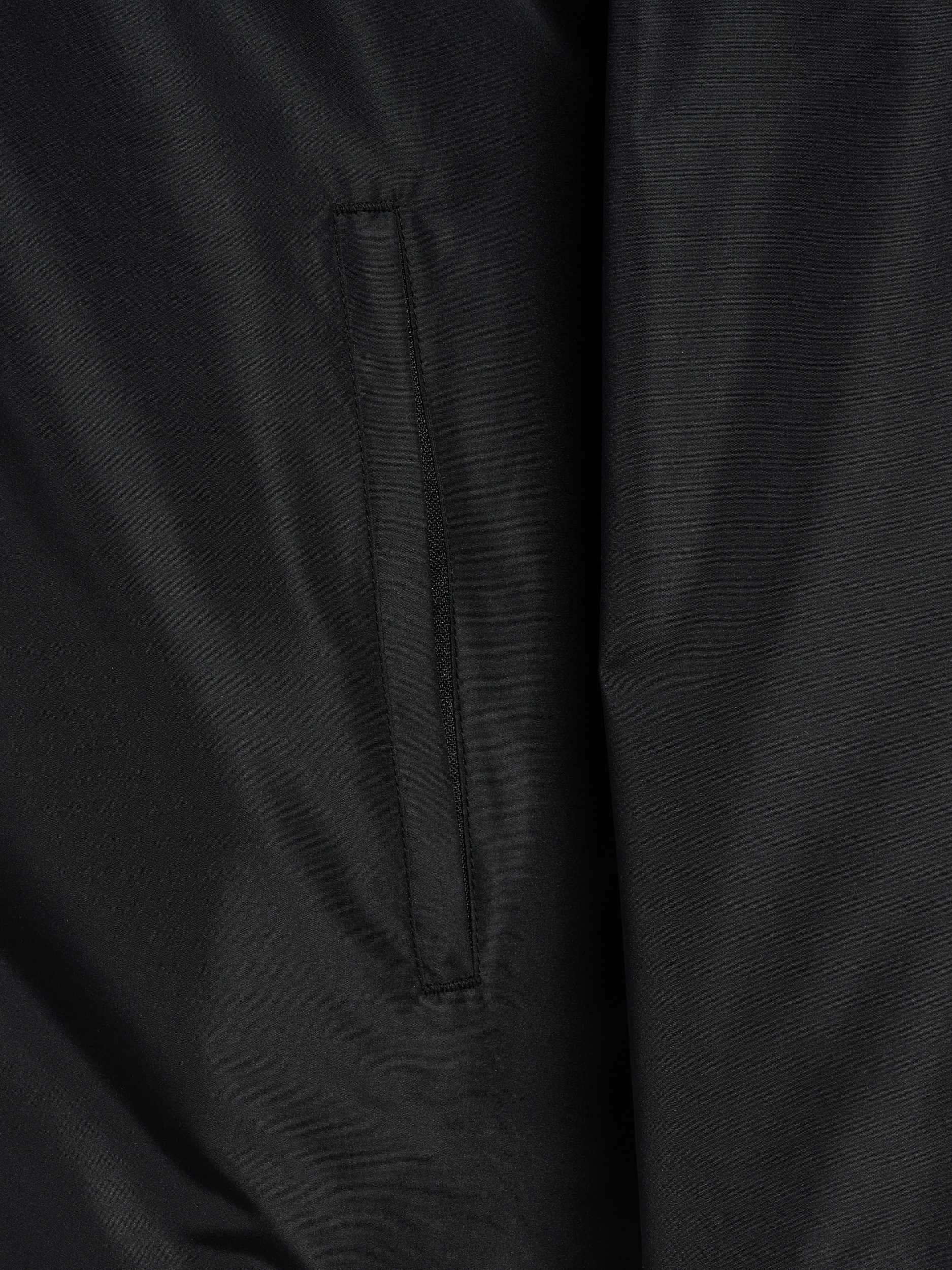 hummel Veste tous temps »hmlESSENTIAL AW JACKET« avec capuche avec poches zippées, respirant, déperlant et coupe-vent
