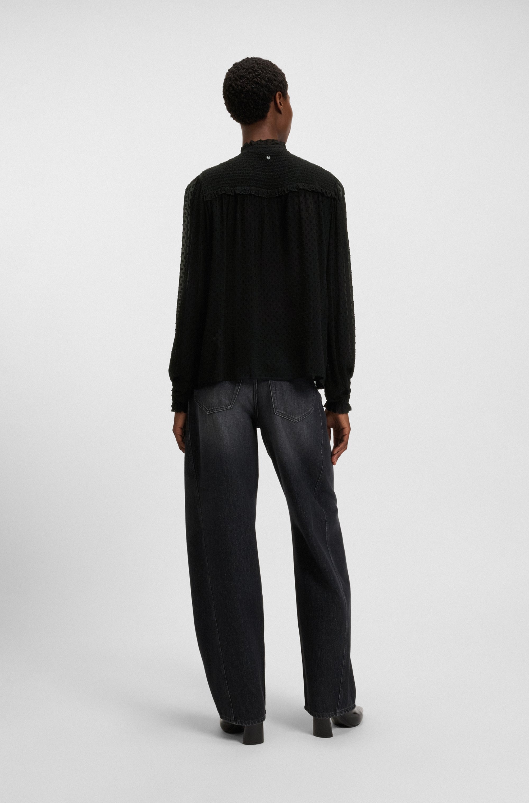 BOSS ORANGE Blouse à manches longues »Benvylla Premium Damenmode« mit Rüschenbesatz, Stehkragen