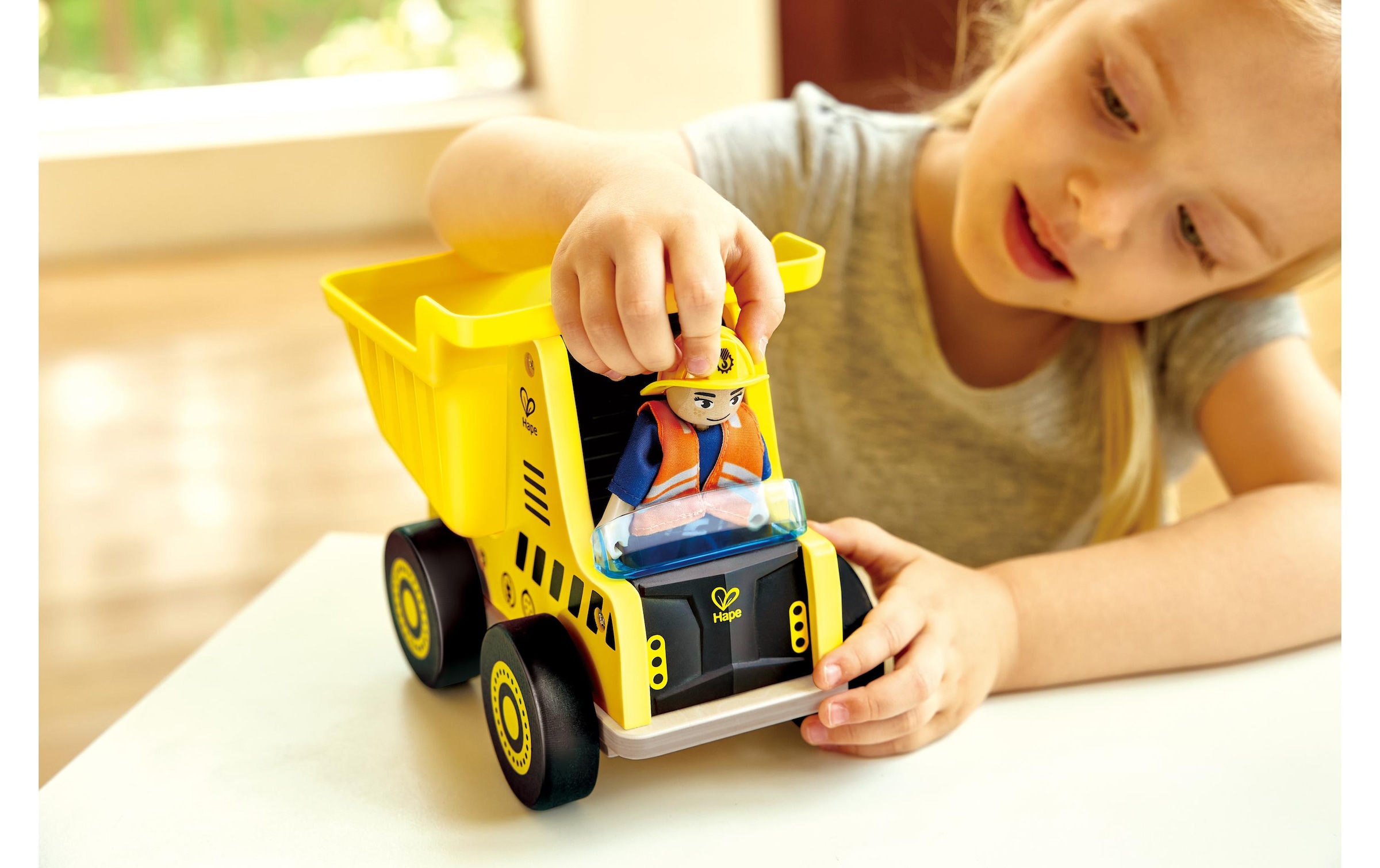 Hape Benne à jouets »Kipplaster«