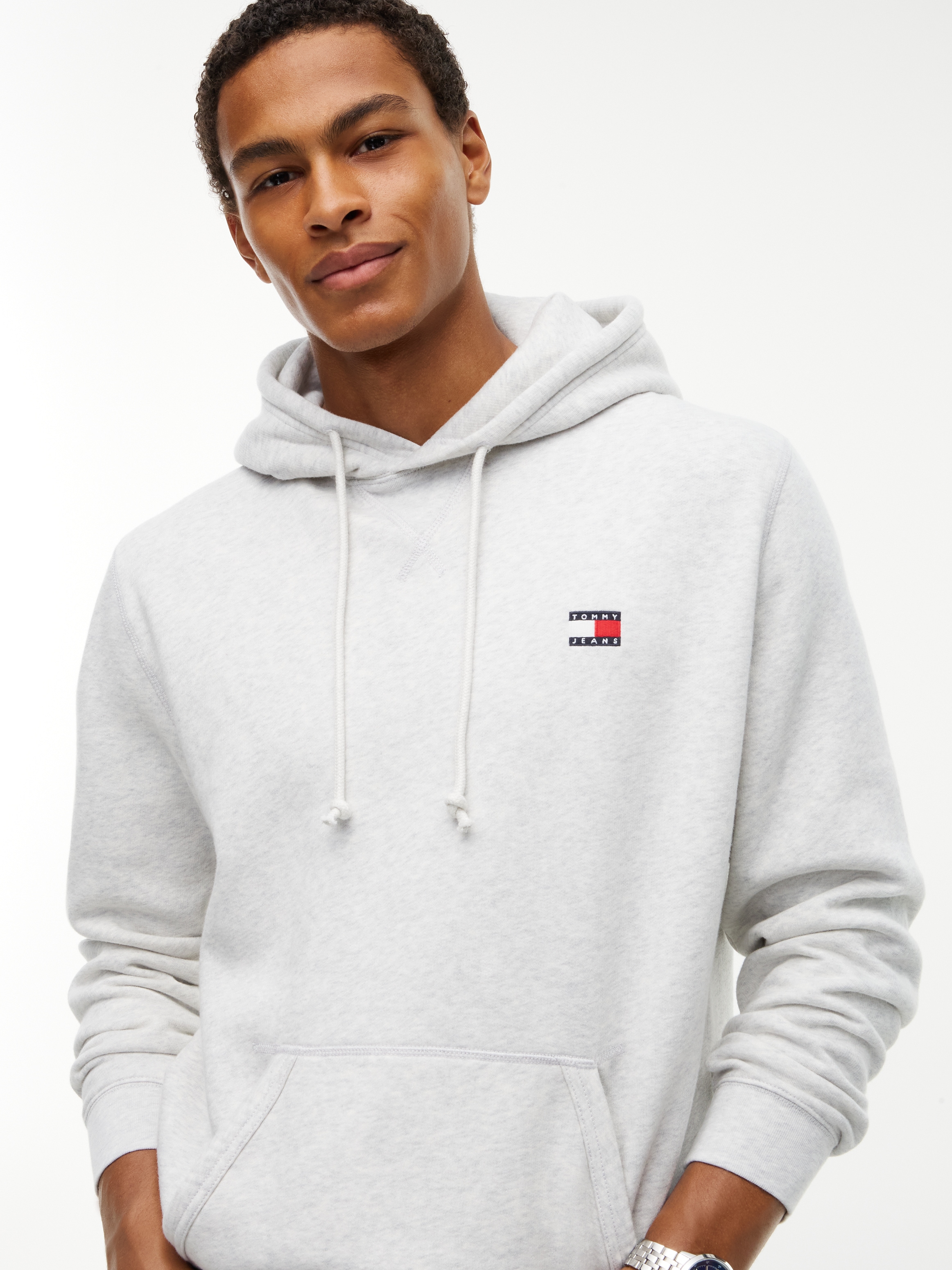 Tommy Jeans Sweat à capuche »REGULAR BADGE HOODIE«, coupe régulière avec capuche
