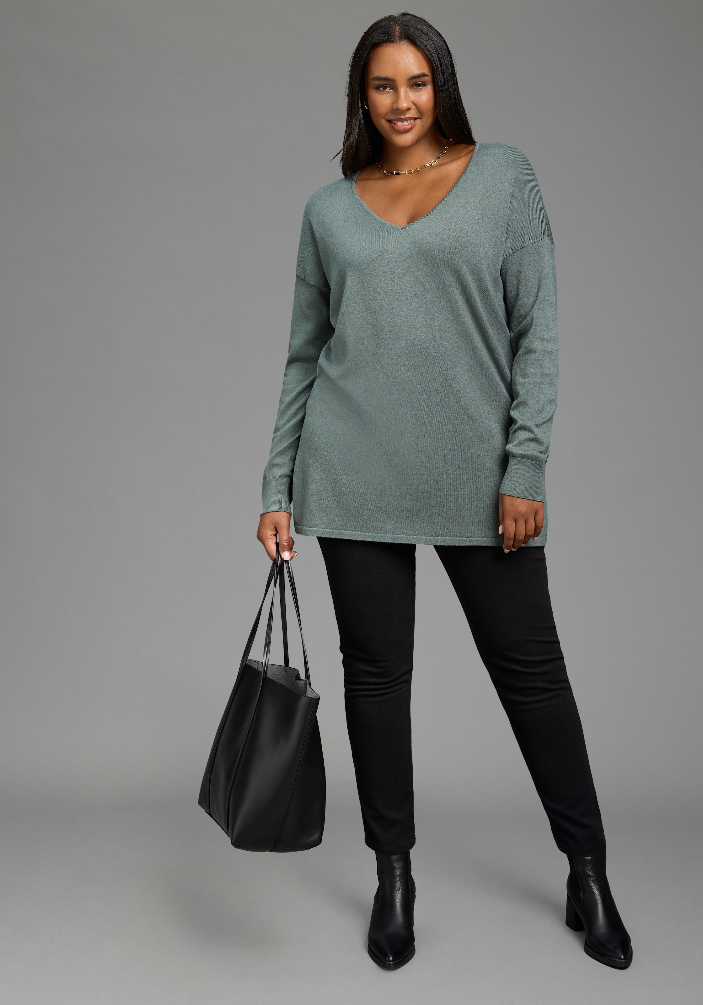Laura Scott CURVE Pull long »Grosse Grössen« en maille fine fluide avec joli col en V