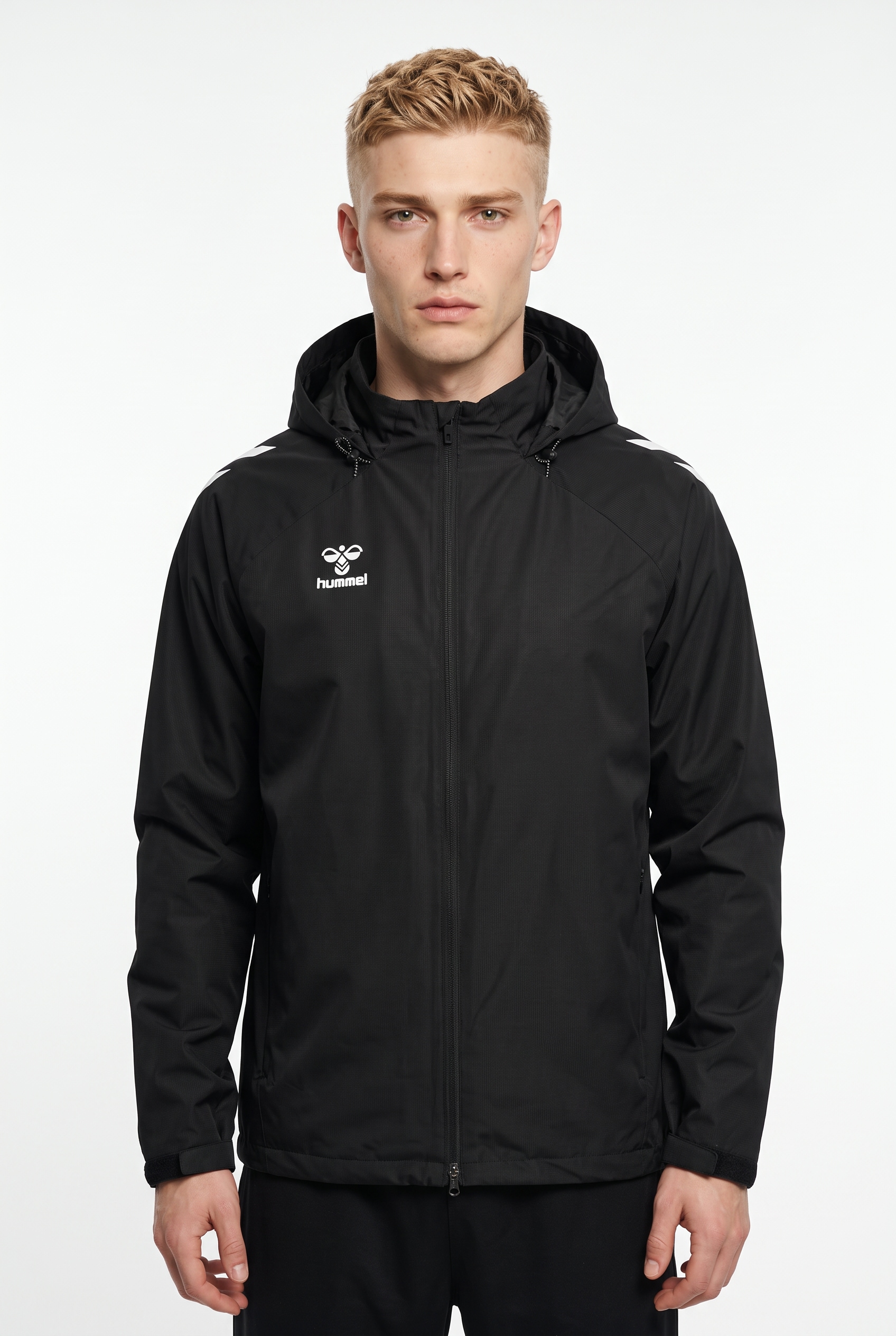 hummel Veste tous temps »HMLLEAD 2.0 ALL-WEATHER JACKET« avec capuche style sportif, en polyester, respirant, séchage rapide