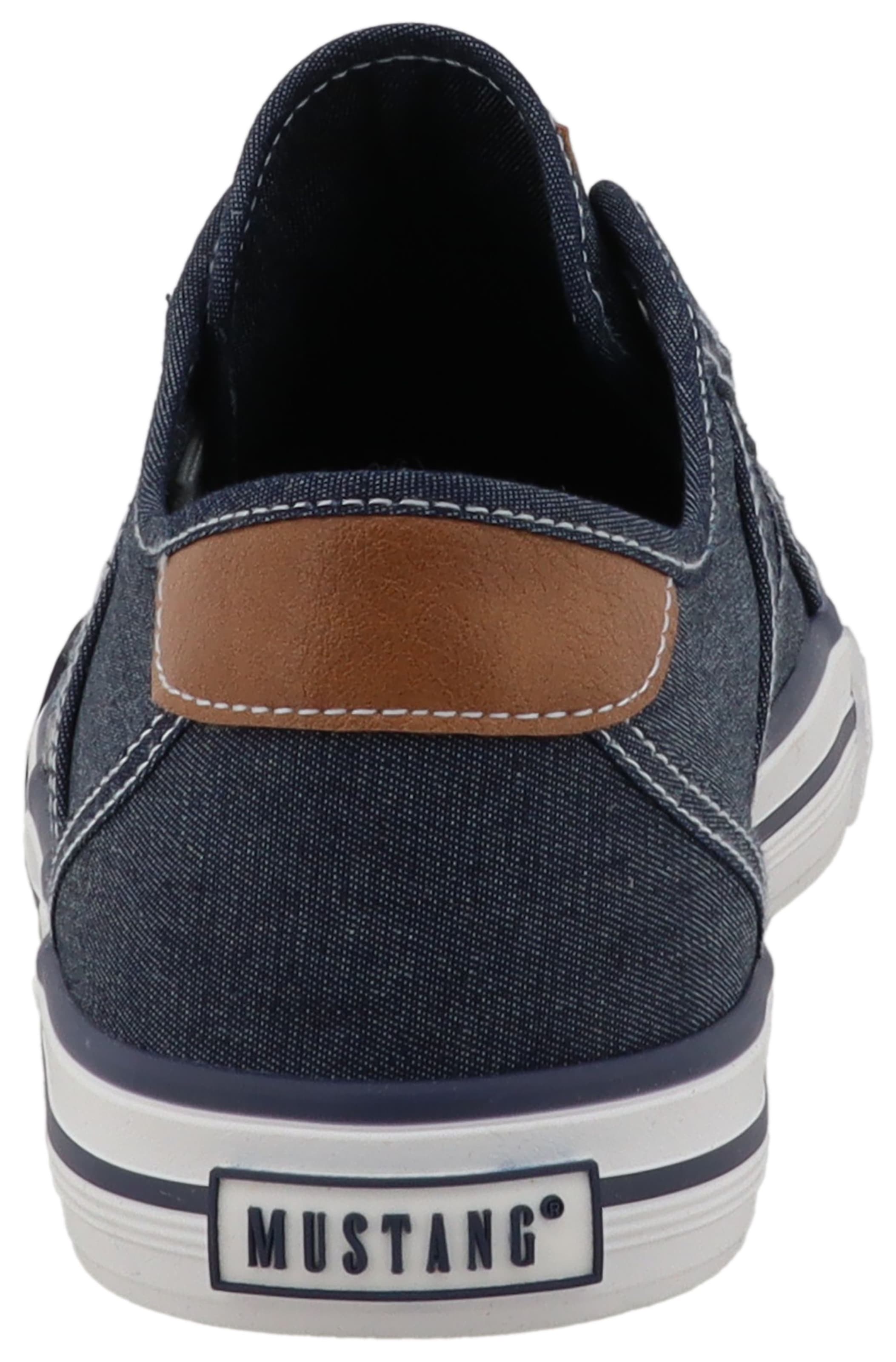 Mustang Shoes Baskets slip-on »Winona«  mocassin, chaussure basse avec coutures contrastées à la mode