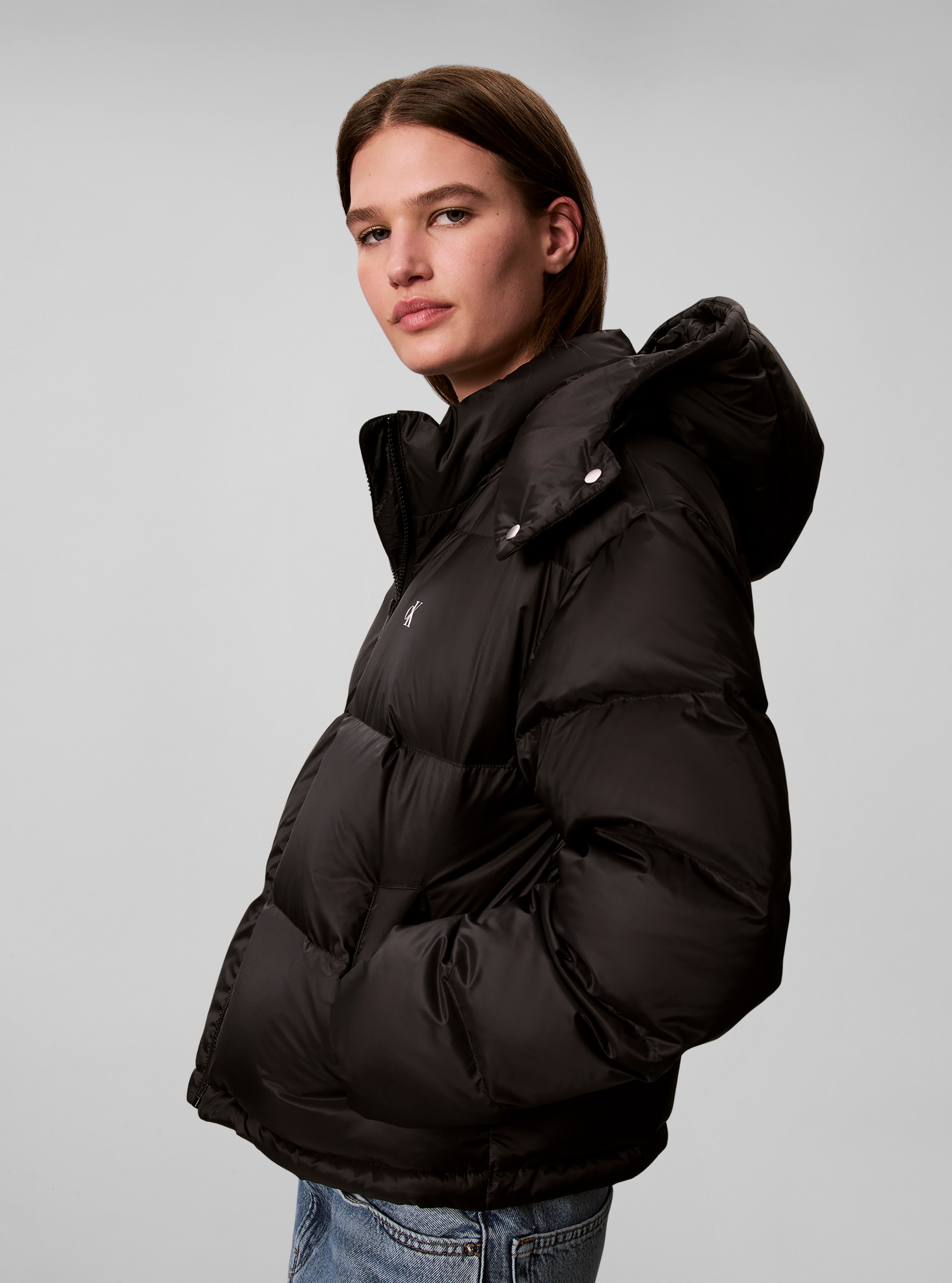 Calvin Klein Jeans Veste matelassée avec capuche capuche amovible, coupe régulière, forme courte, rembourré