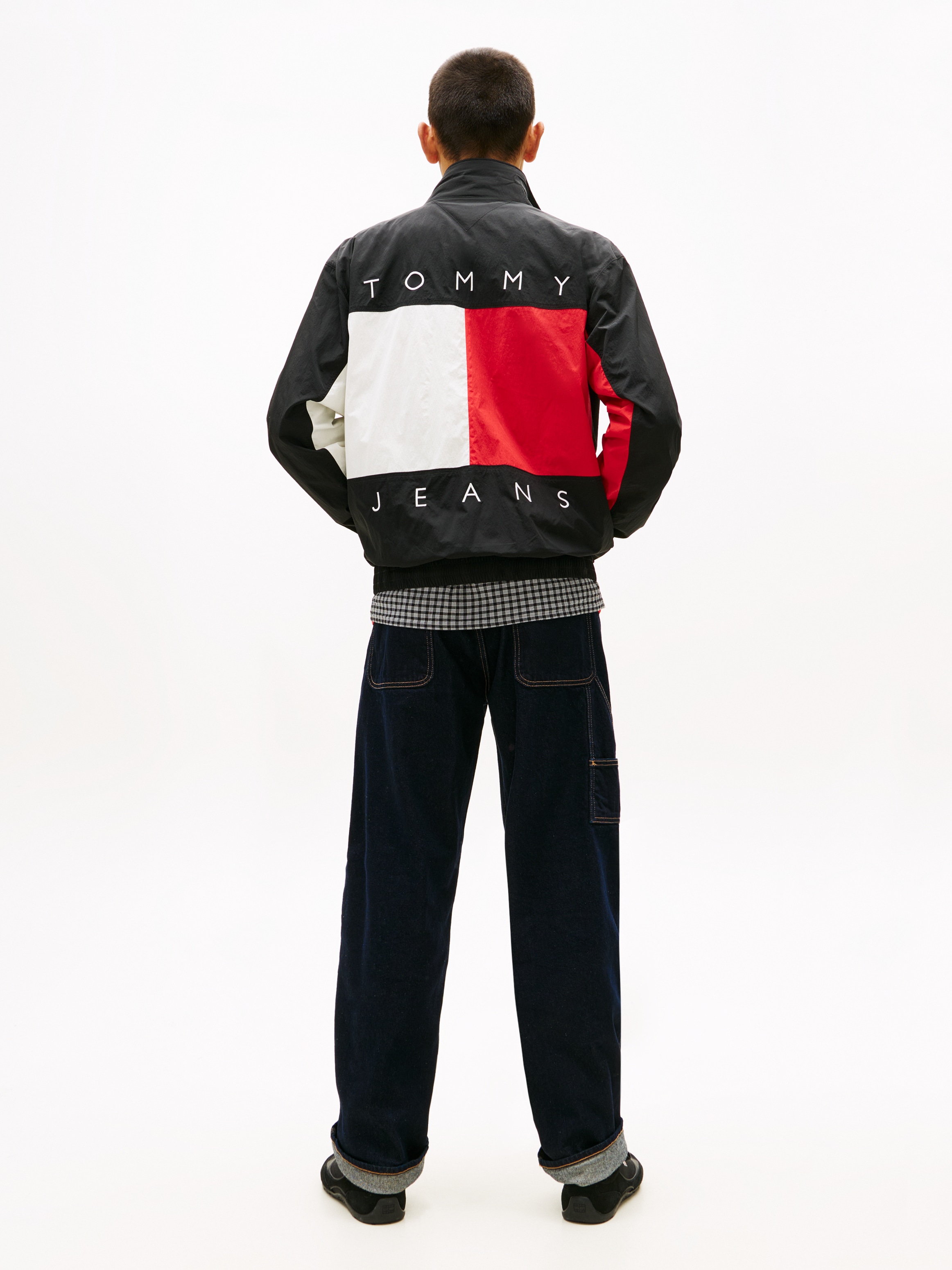 Tommy Jeans Coupe-vent »TJM HERITAGE FLAG« ohne Kapuze Regular fit mit Stehkragen und Markenprint Rückenprint Tommy Flag