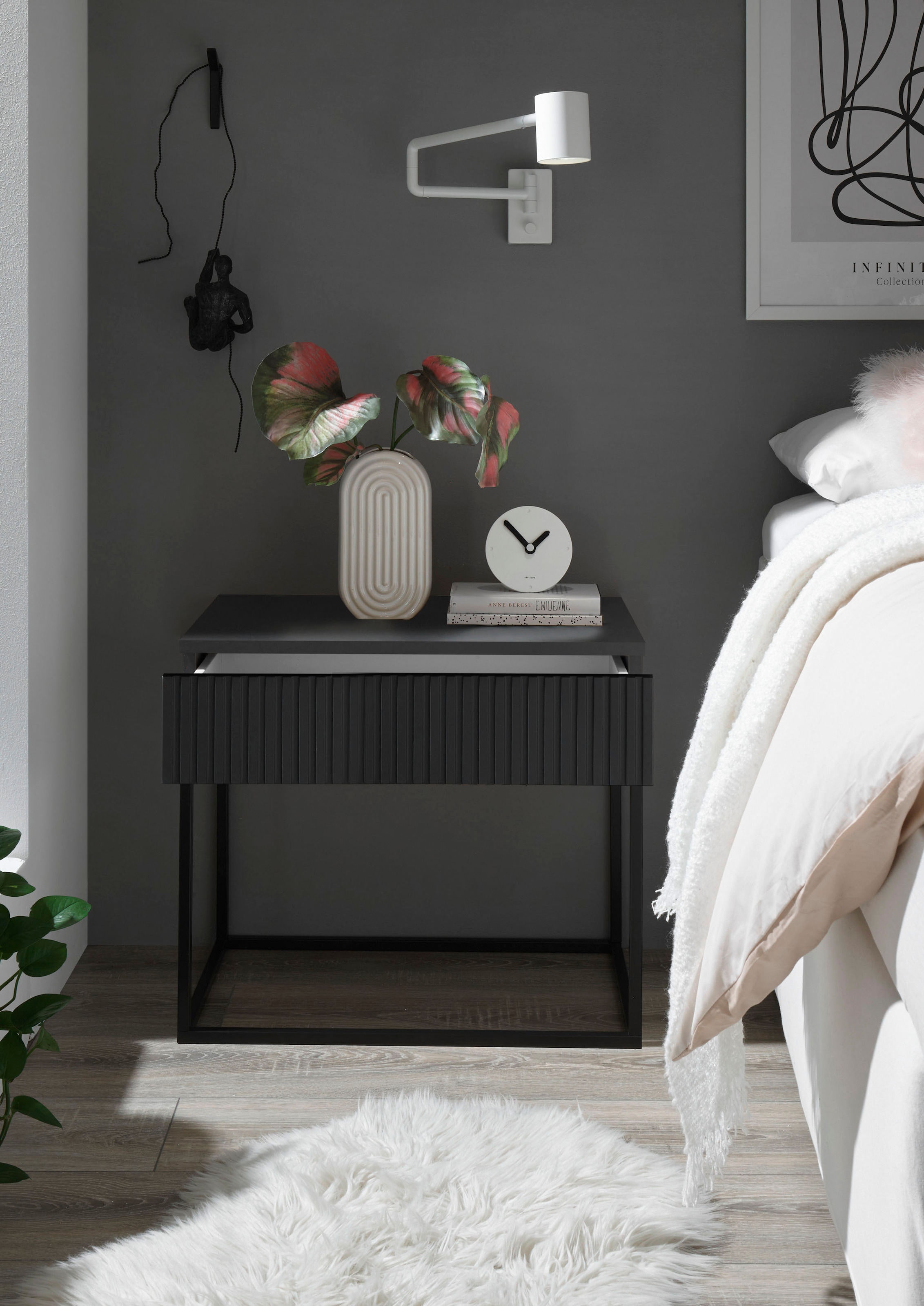 Schlafkontor Table de nuit »Marle Nachtkonsole, Nachtkästchen auf Metall-Fussgestell« Schubkasten in Rillenoptik auf schwarzem Metallgestell