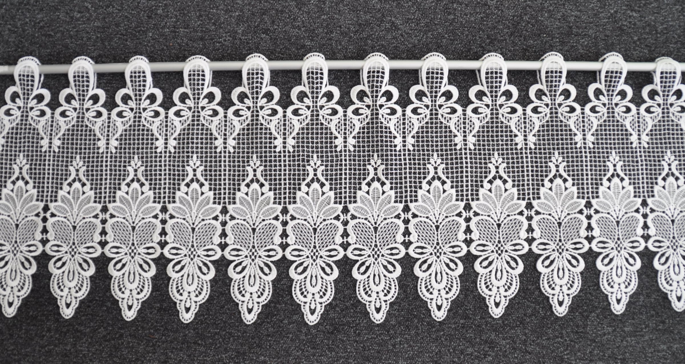 Stickereien Plauen Scheibengardine »Scheibengardine Farisa« Stangendurchzug 1 Stk. tlg.