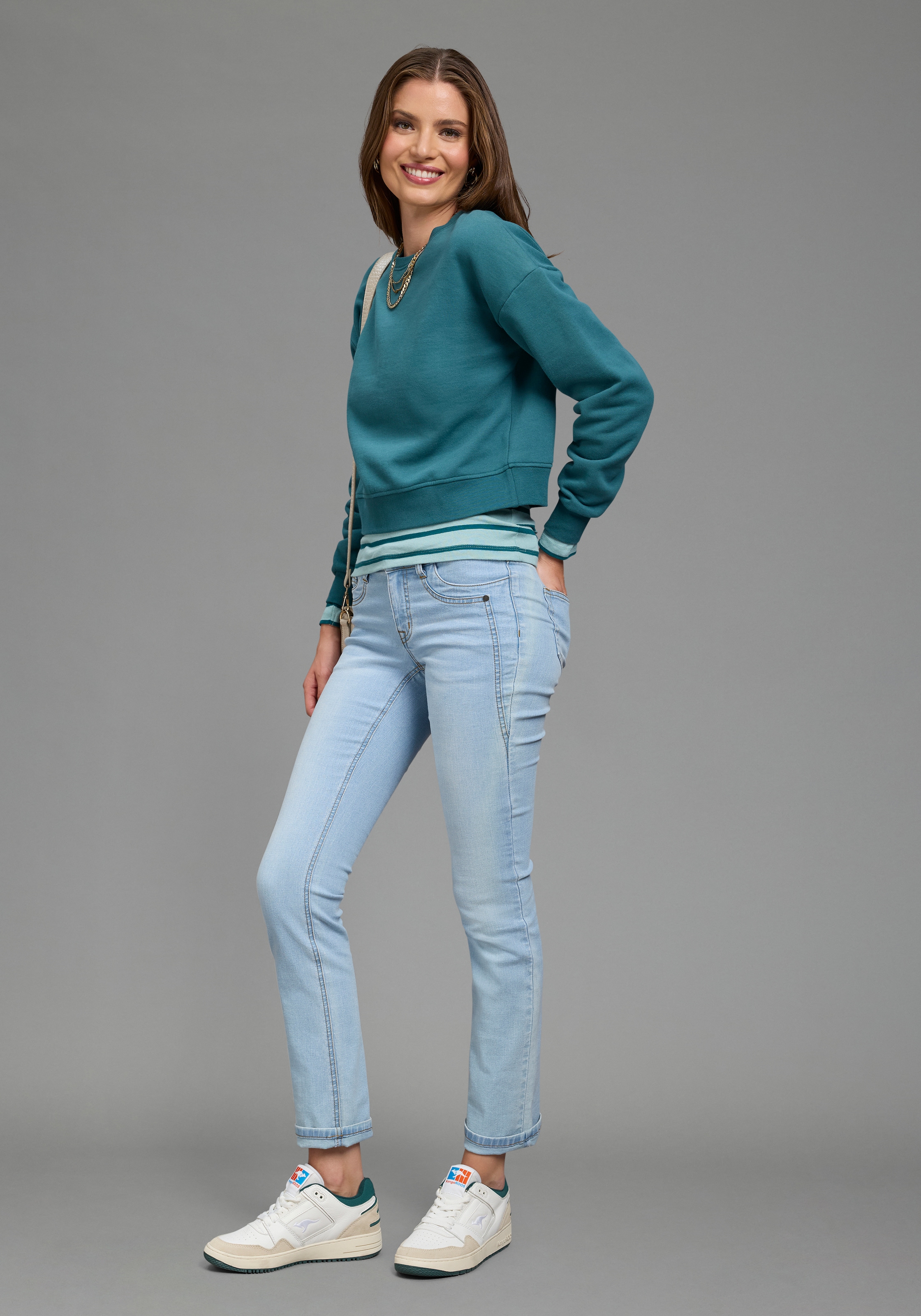 Laura Scott Sweatshirt, 1 Cropped Form
