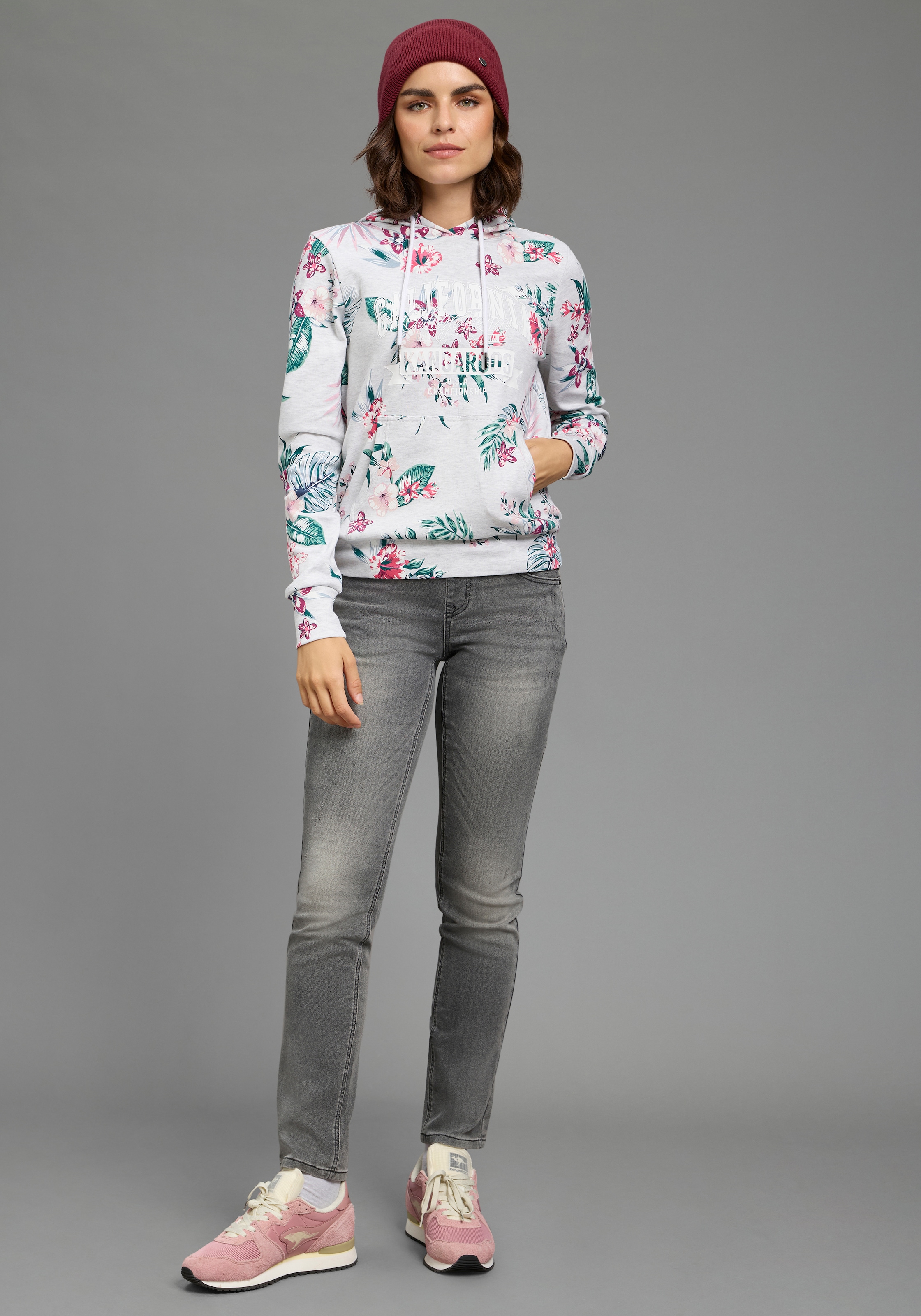 KangaROOS Kapuzensweatshirt , mit Kapuze und Kordelzug, Langarm, hüftbedeckende Länge
