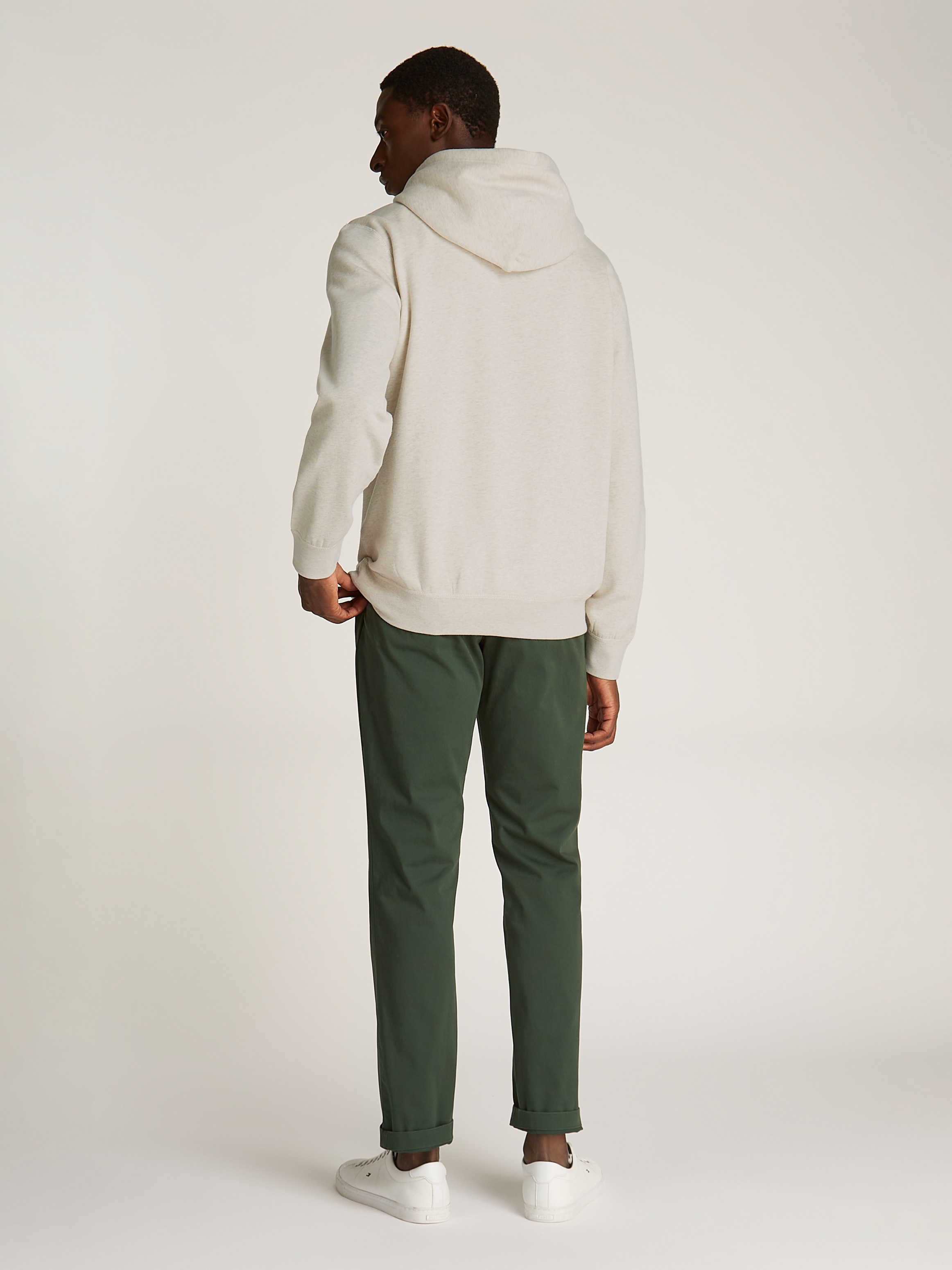 Tommy Hilfiger Hoodie »ESS SEASONAL FLEECE HOODY mit Kapuze und Kängurutasche«, unifarben, casual, regular fit, Baumwollmix, Kapuze
