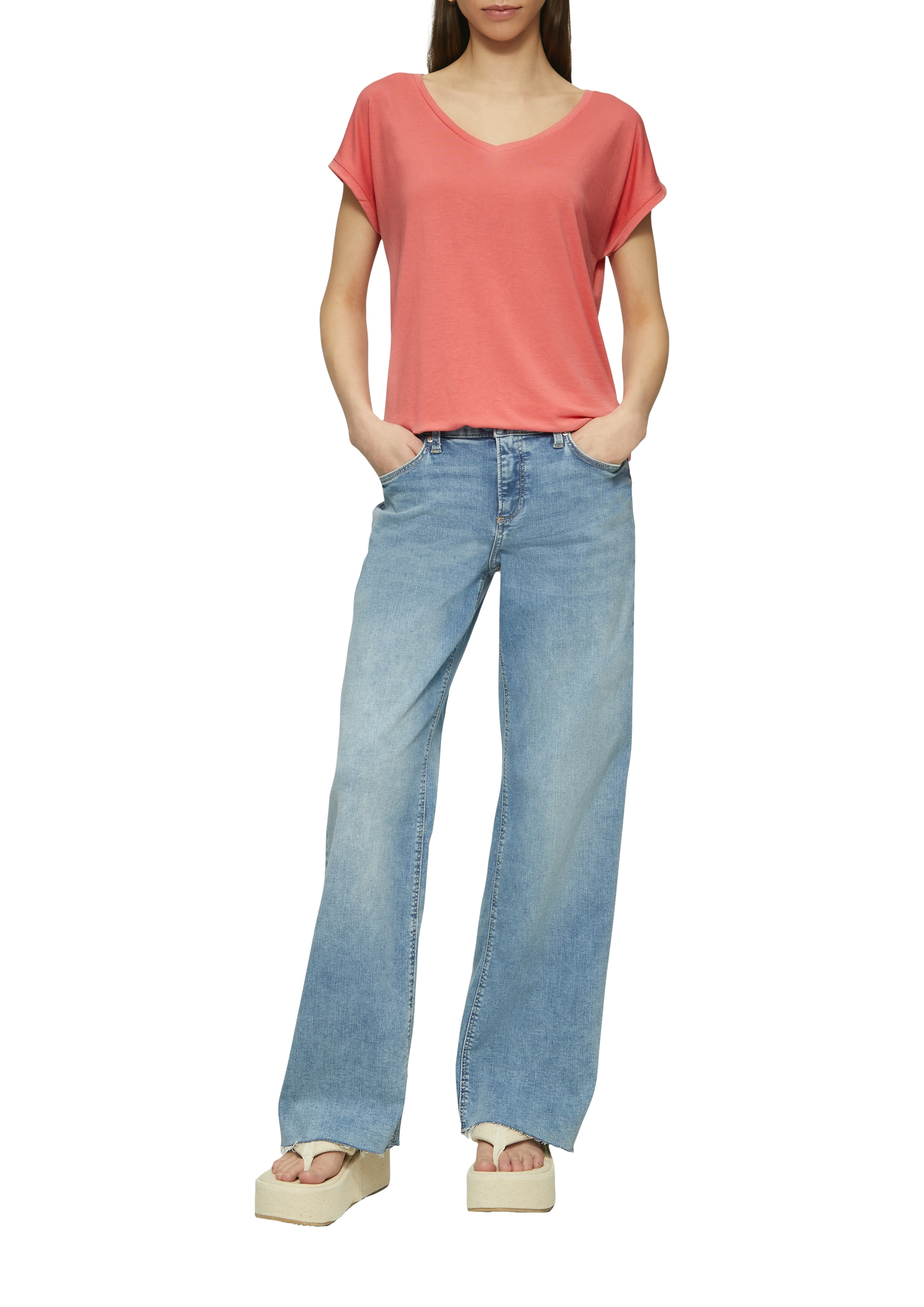 QS T-shirt mit V-Ausschnitt