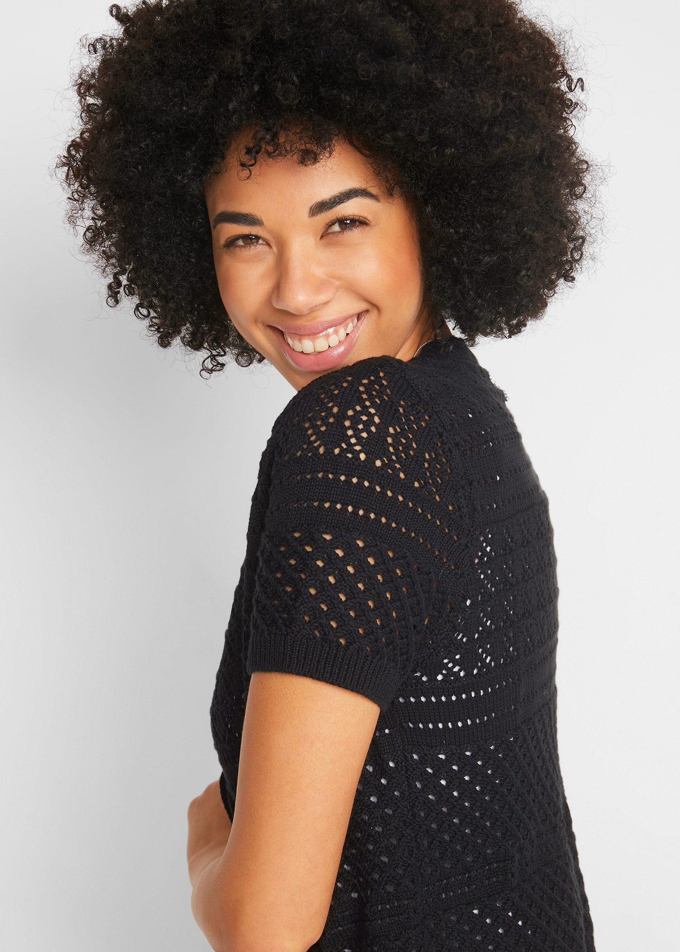 bonprix Bolero figurbetonte Slim fit Schnittform, feines Ajour-Strickmuster