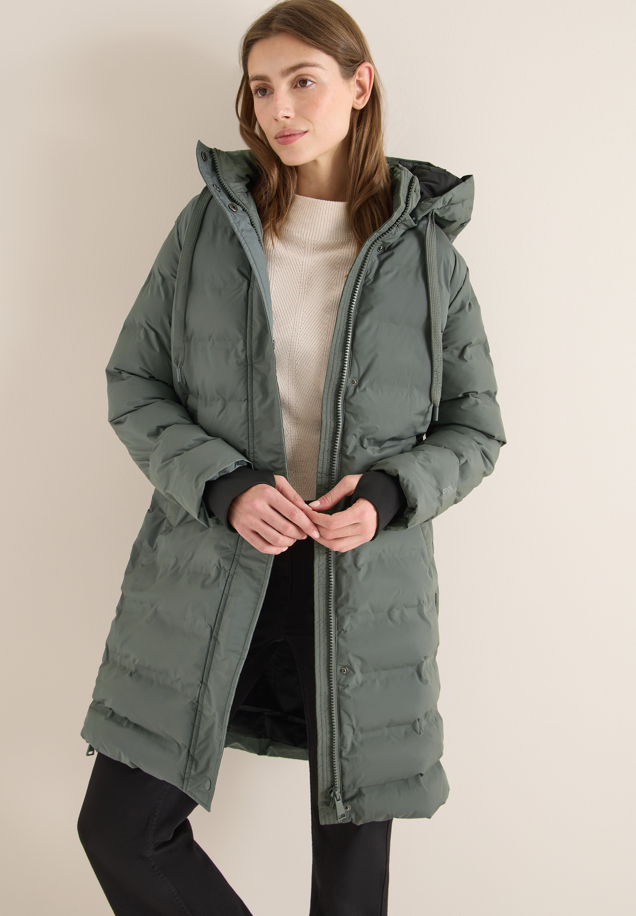 Cecil Steppmantel mit Kapuze