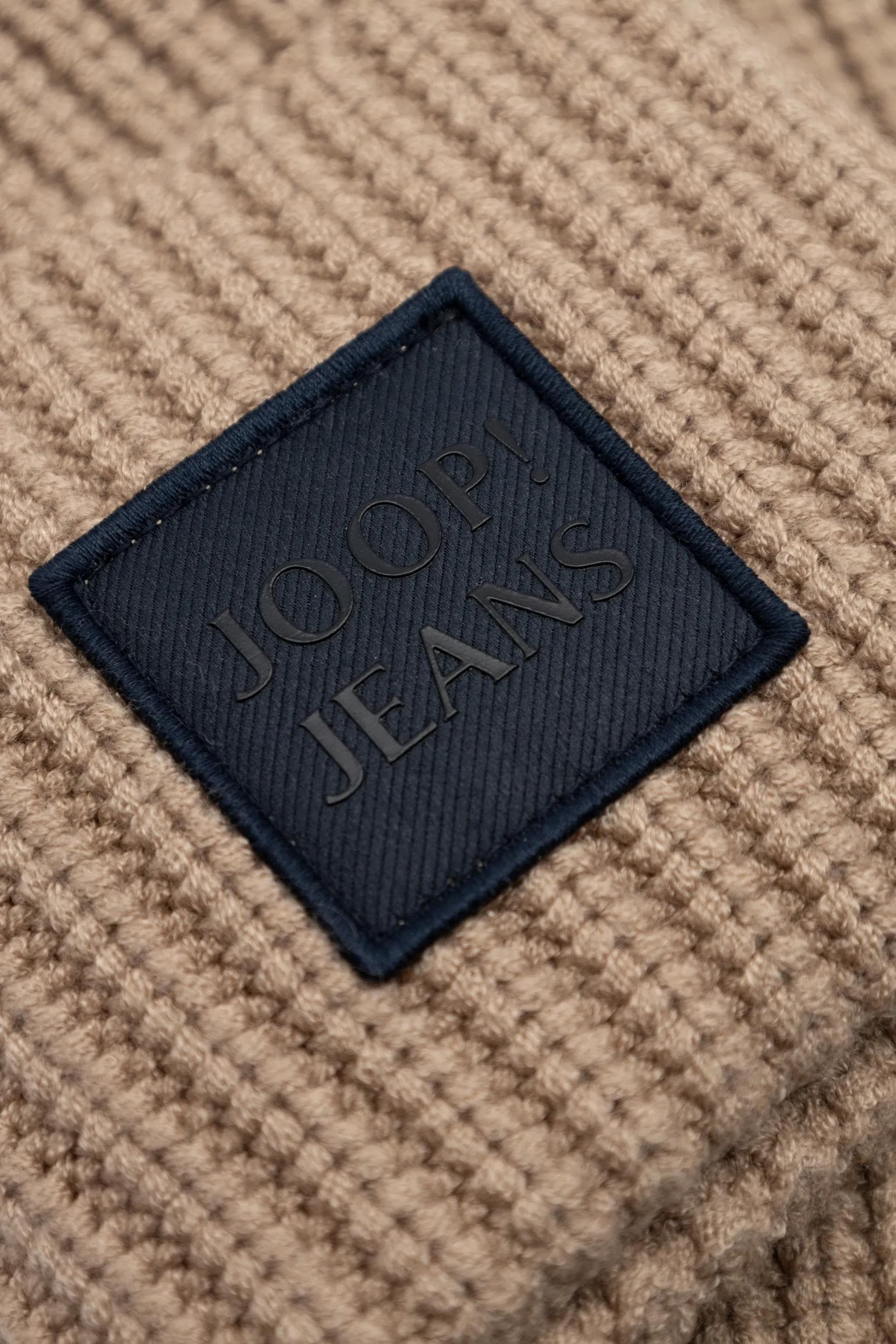 Joop Jeans Bonnet tricoté »Lucifo« matière douce, large revers