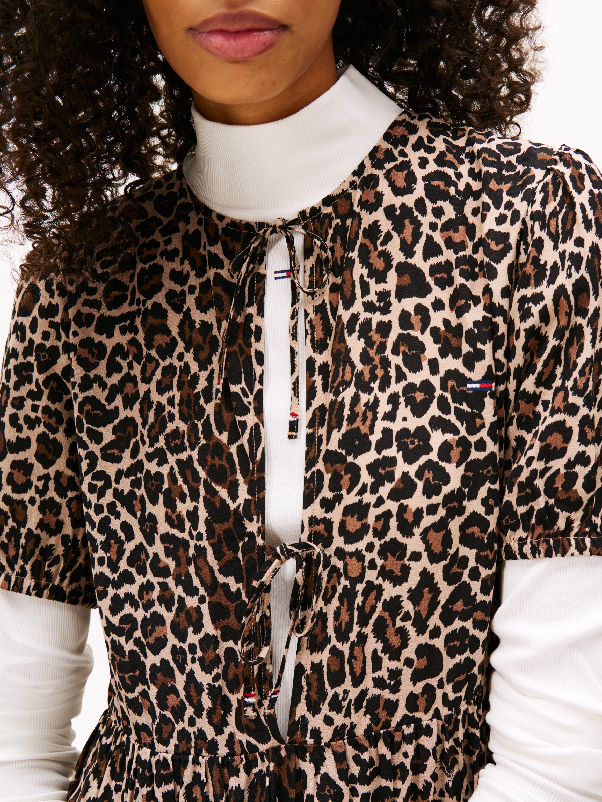 Tommy Jeans Robe en ligne A »TJW TIE DETAIL MINI DRESS«