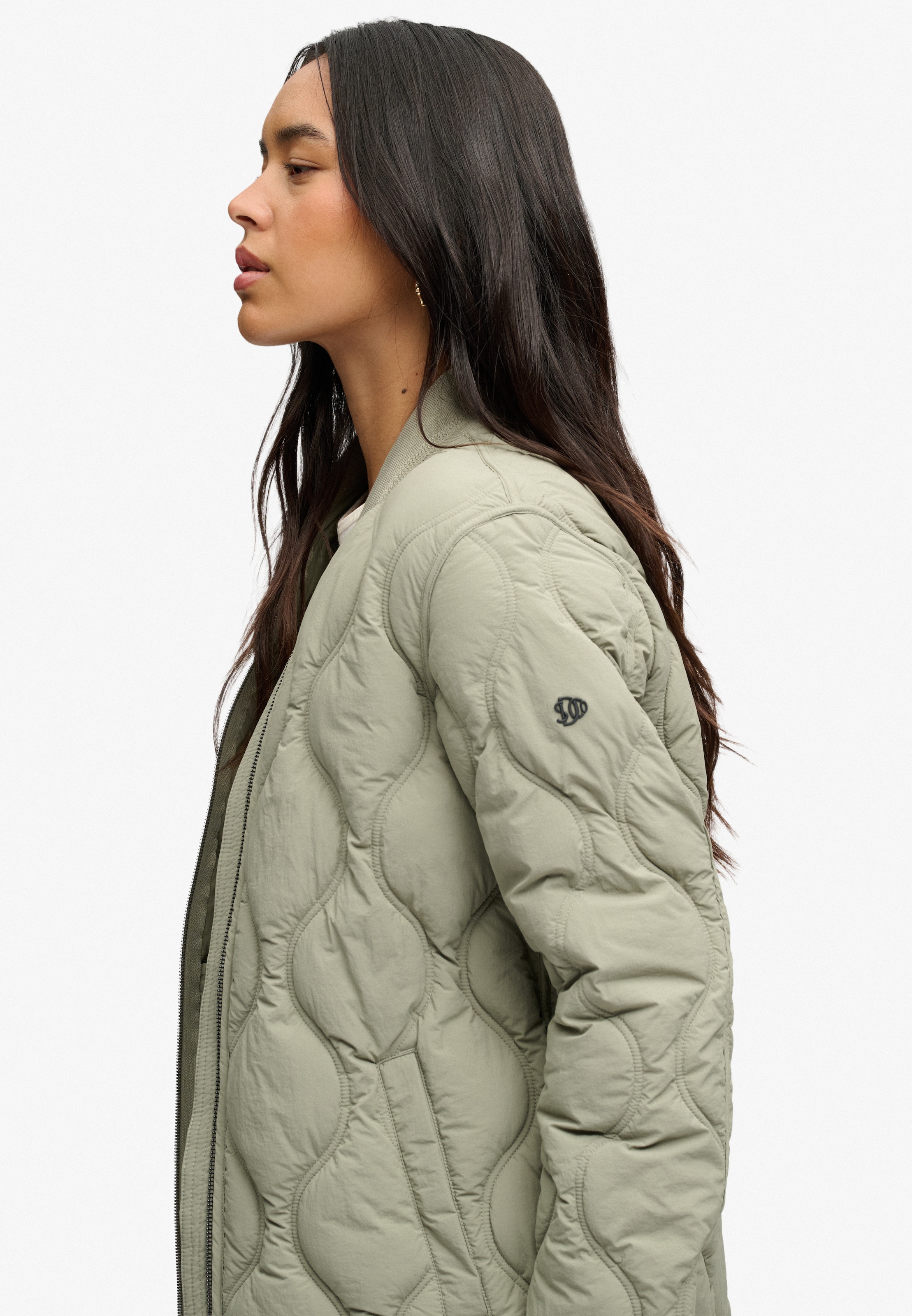 Superdry Veste matelassée »LONG ONION QUILT LINER JKT« avec dessus en nylon, coupe relax, facile d'entretien, uni
