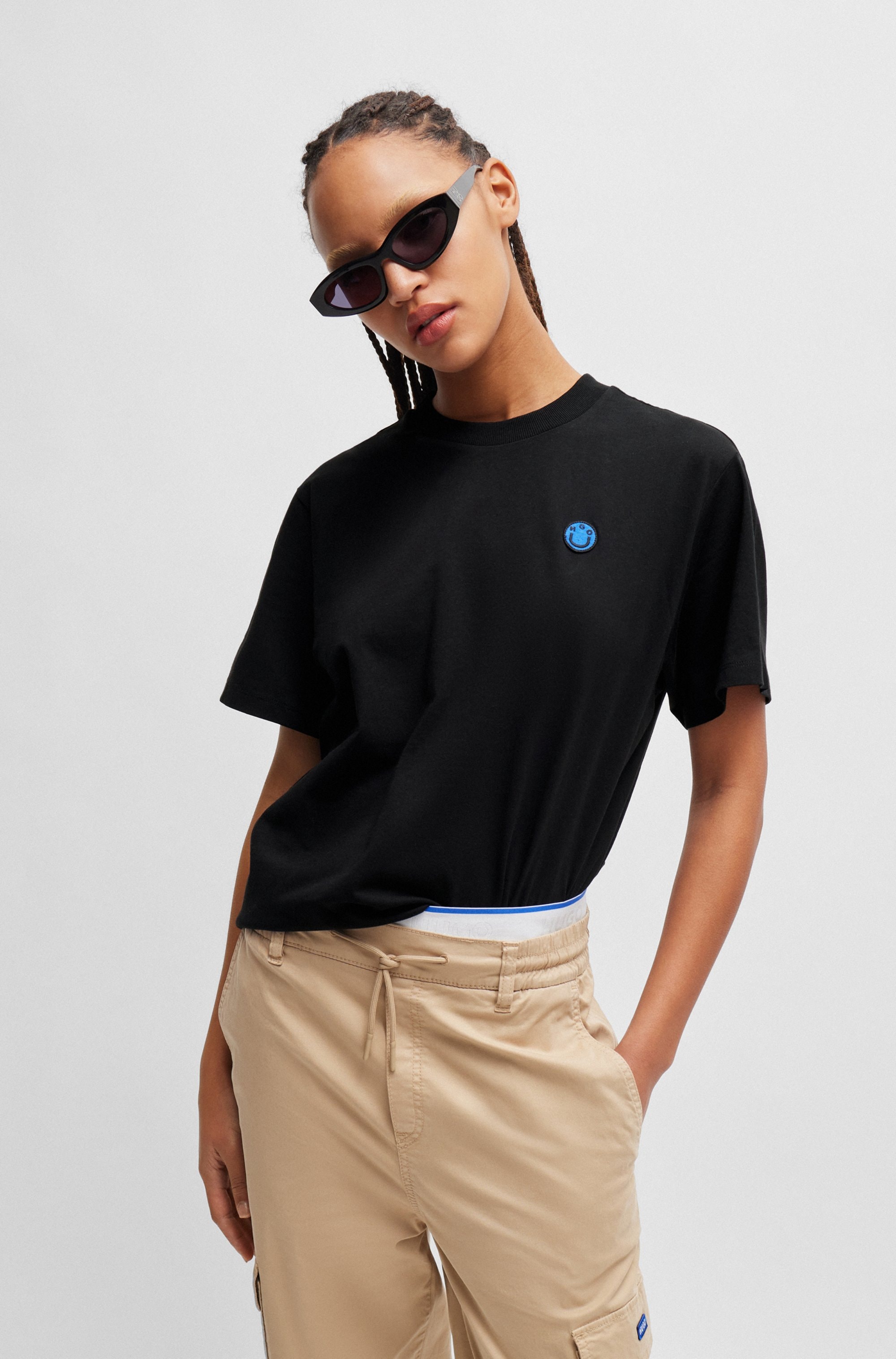 HUGO Blue T-shirt »Vintage Tee« mit Logo-Badge